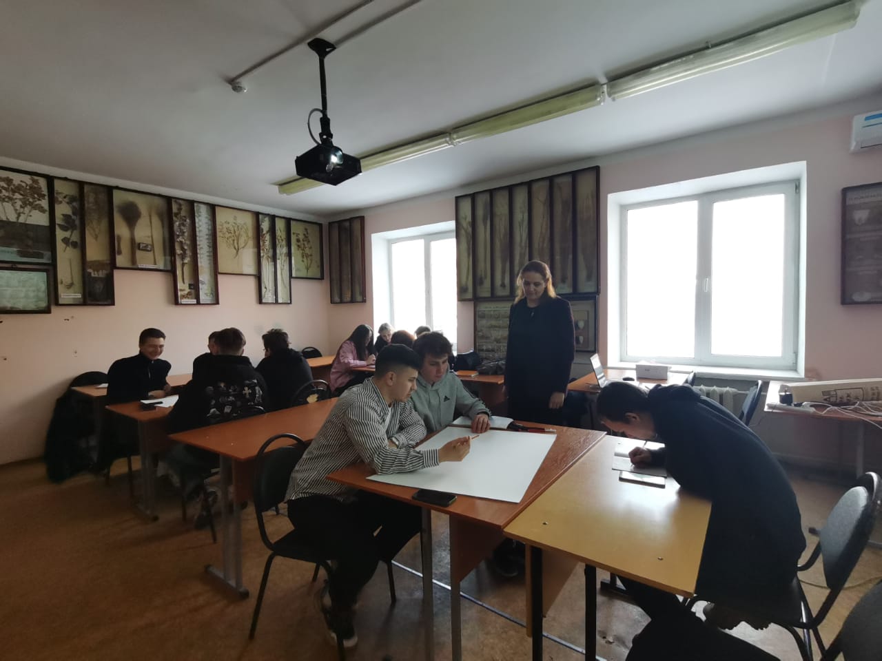 Студенты факультета «Управление недвижимостью и права» осваивают образовательную программу в форме интерактива