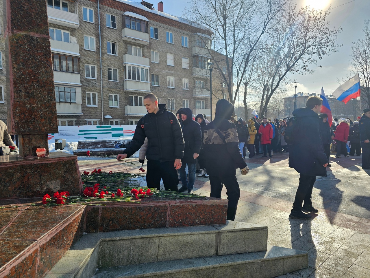 Студенты ГУЗ возложили цветы у Мемориала Защитникам Москвы