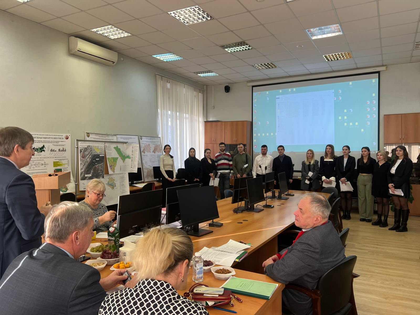 Заочники-землеустроители ГУЗ успешно защитили ВКР