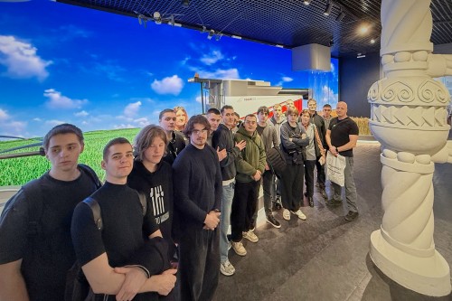 news-title