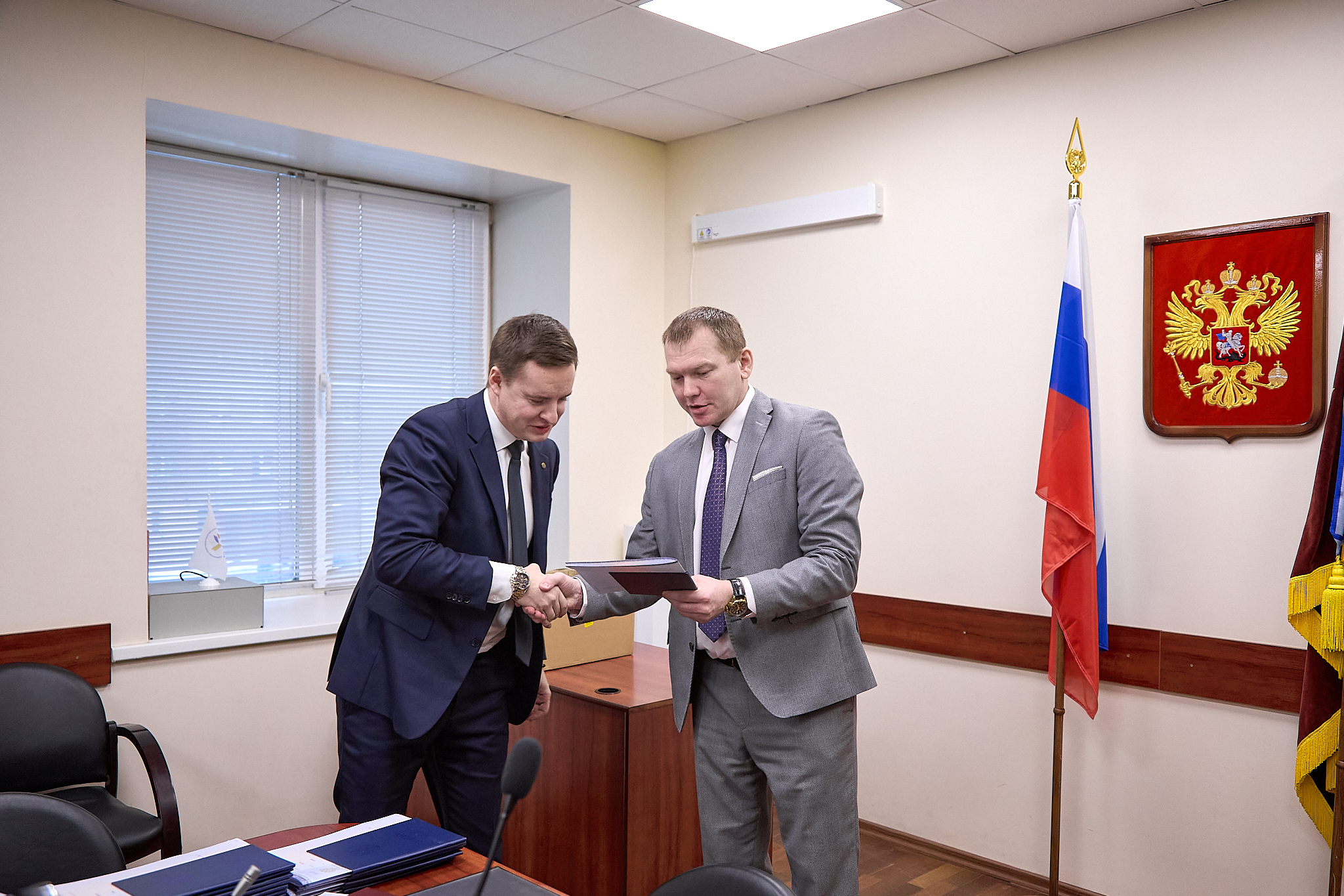 В новую жизнь: юристам-магистрантам ГУЗ вручили дипломы о высшем образовании