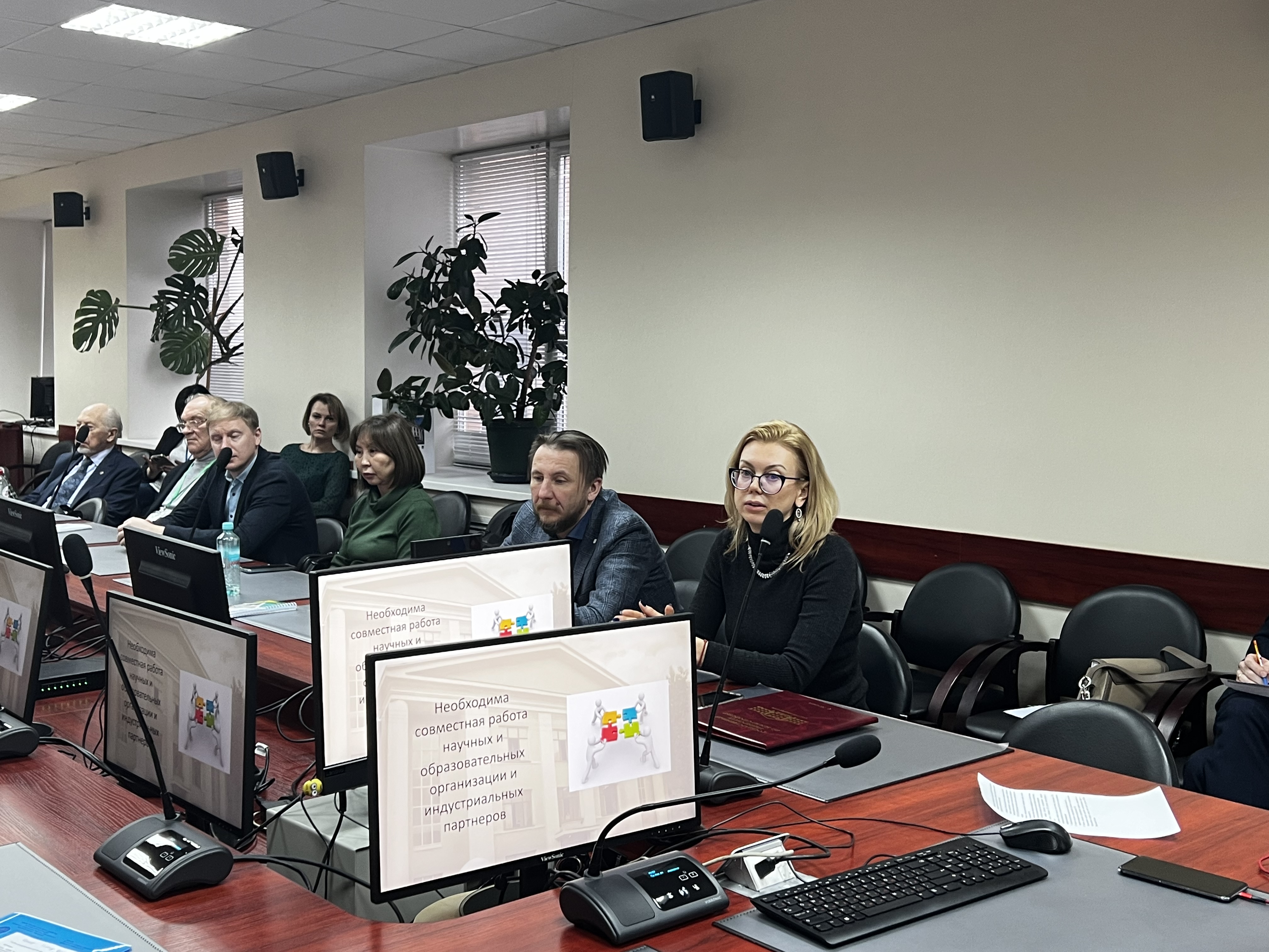 Круглый стол «Роль образования и новые подходы в образовательной деятельности в области «Землеустройство и кадастры» при интеграции новых территорий»