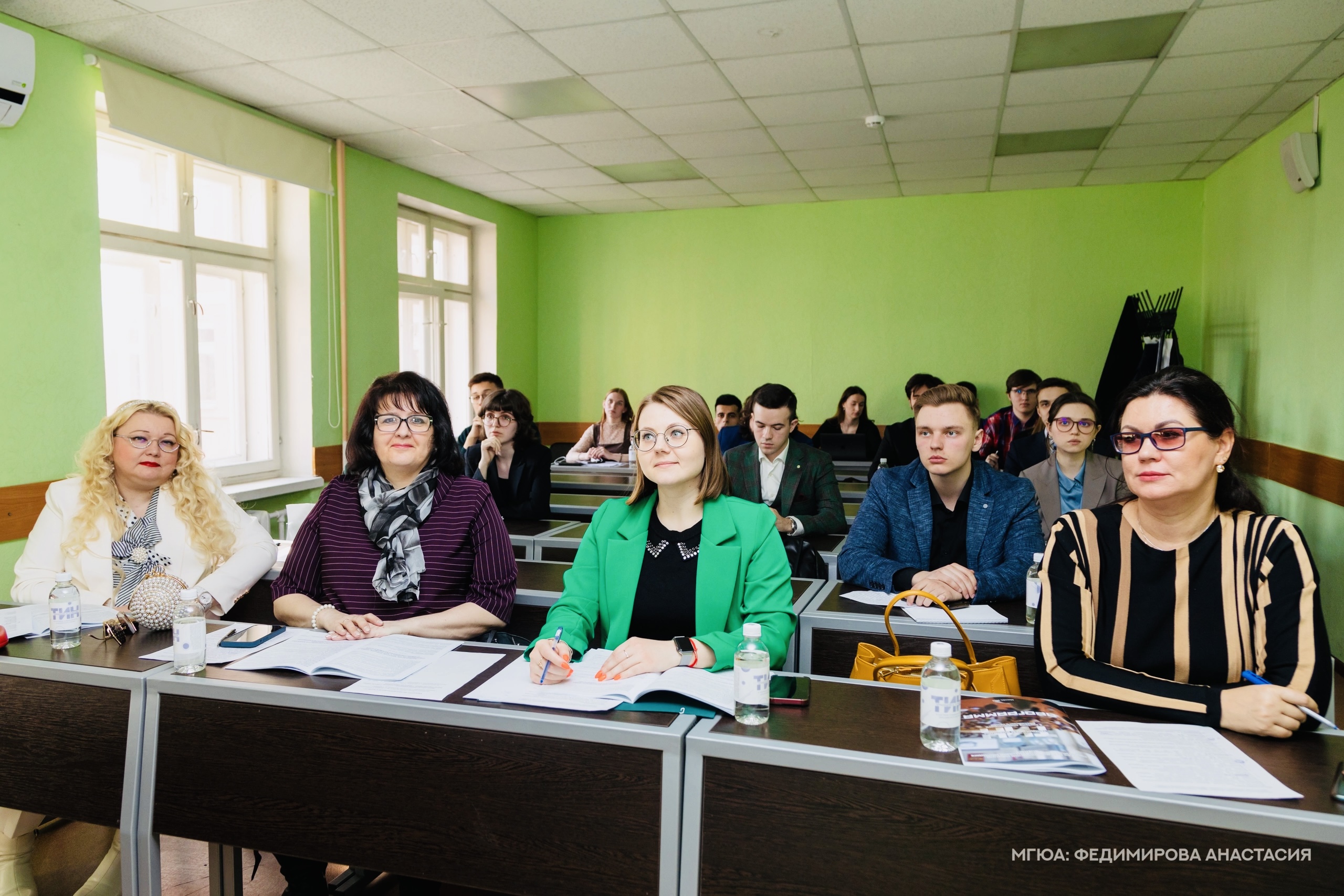 Участие доцента кафедры земельного права Л.С.Нижник в качестве приглашенного гостя-эксперта в студенческой секции Международной конференции молодых учёных