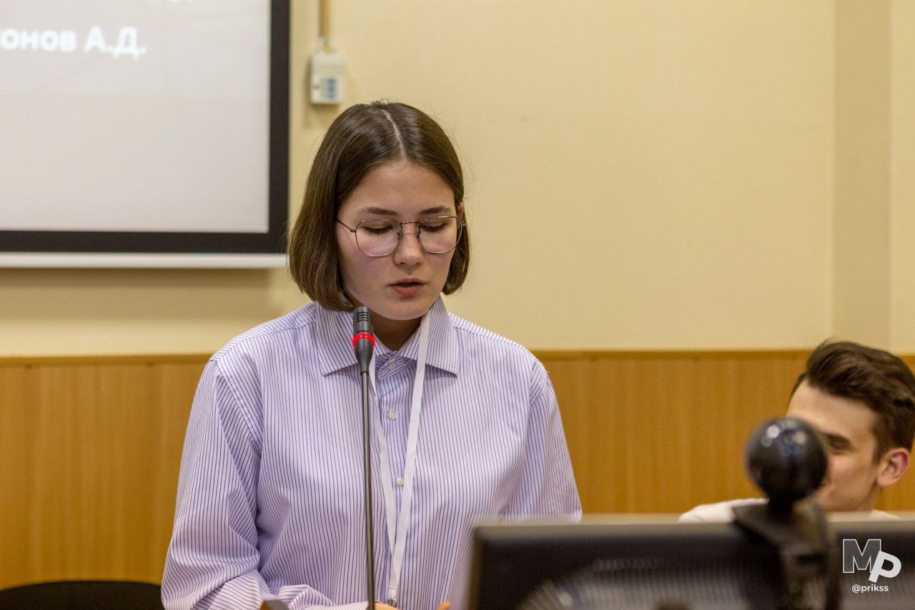 Студенты и аспиранты факультета кадастра недвижимости и инфраструктуры пространственных данных Государственного университета по землеустройству приняли участие в Студенческой неделе науки СНН-2023