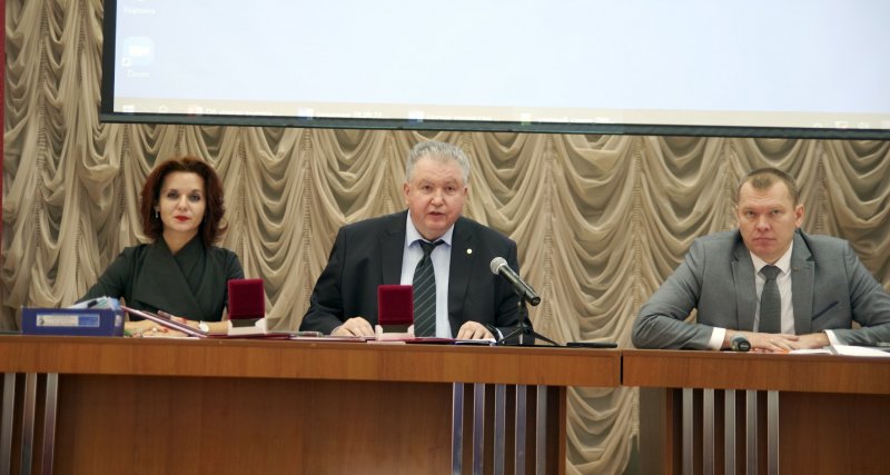 На Ученом совете ГУЗ О.Б. Бородина и Ю.С. Синица получили аттестаты доцента, О.Н. Рудюк была награждена почетным нагрудным знаком Государственного университета по землеустройству