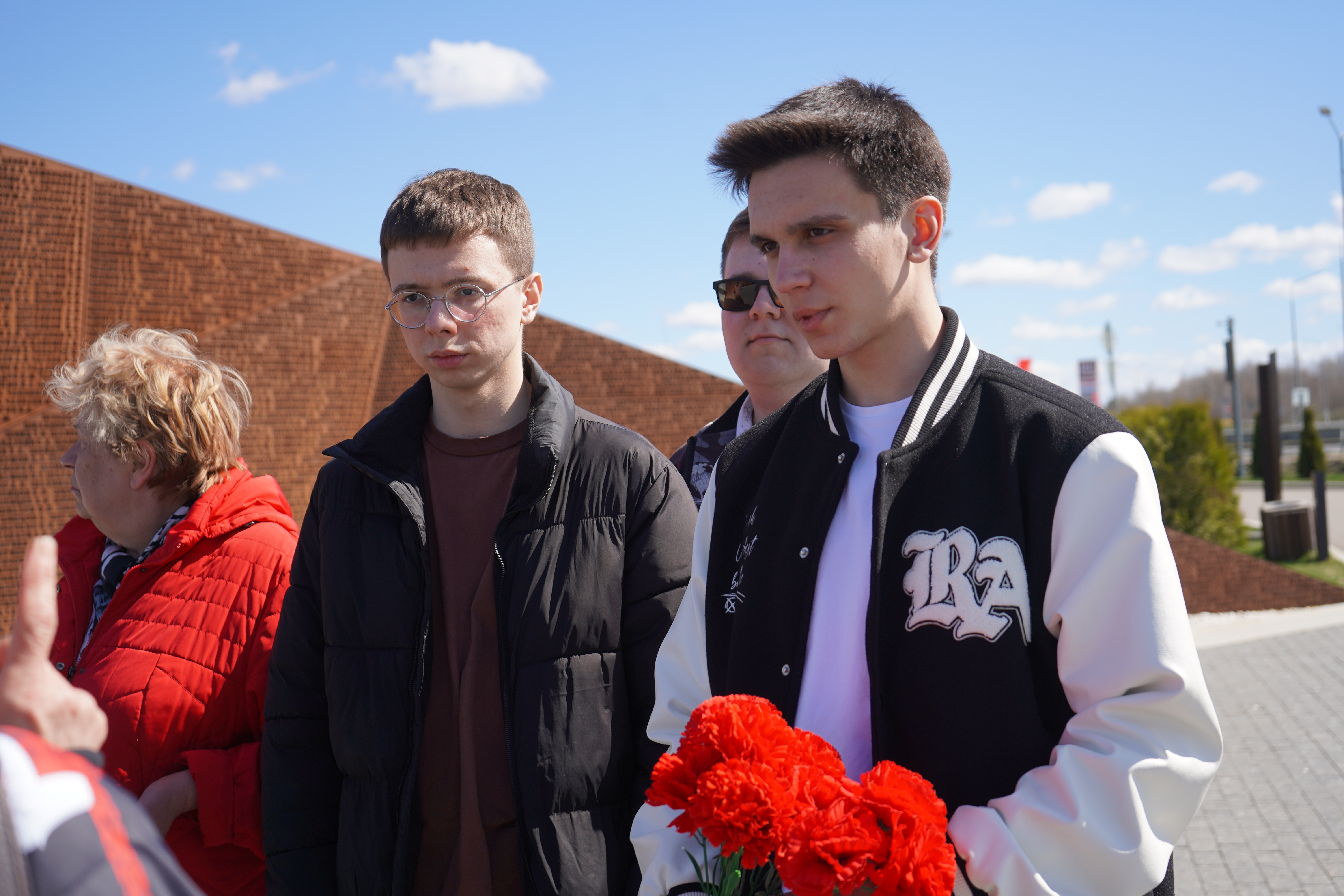Об участии сотрудников, преподавателей и студентов в экскурсионной поездке в города Ржев и Истра