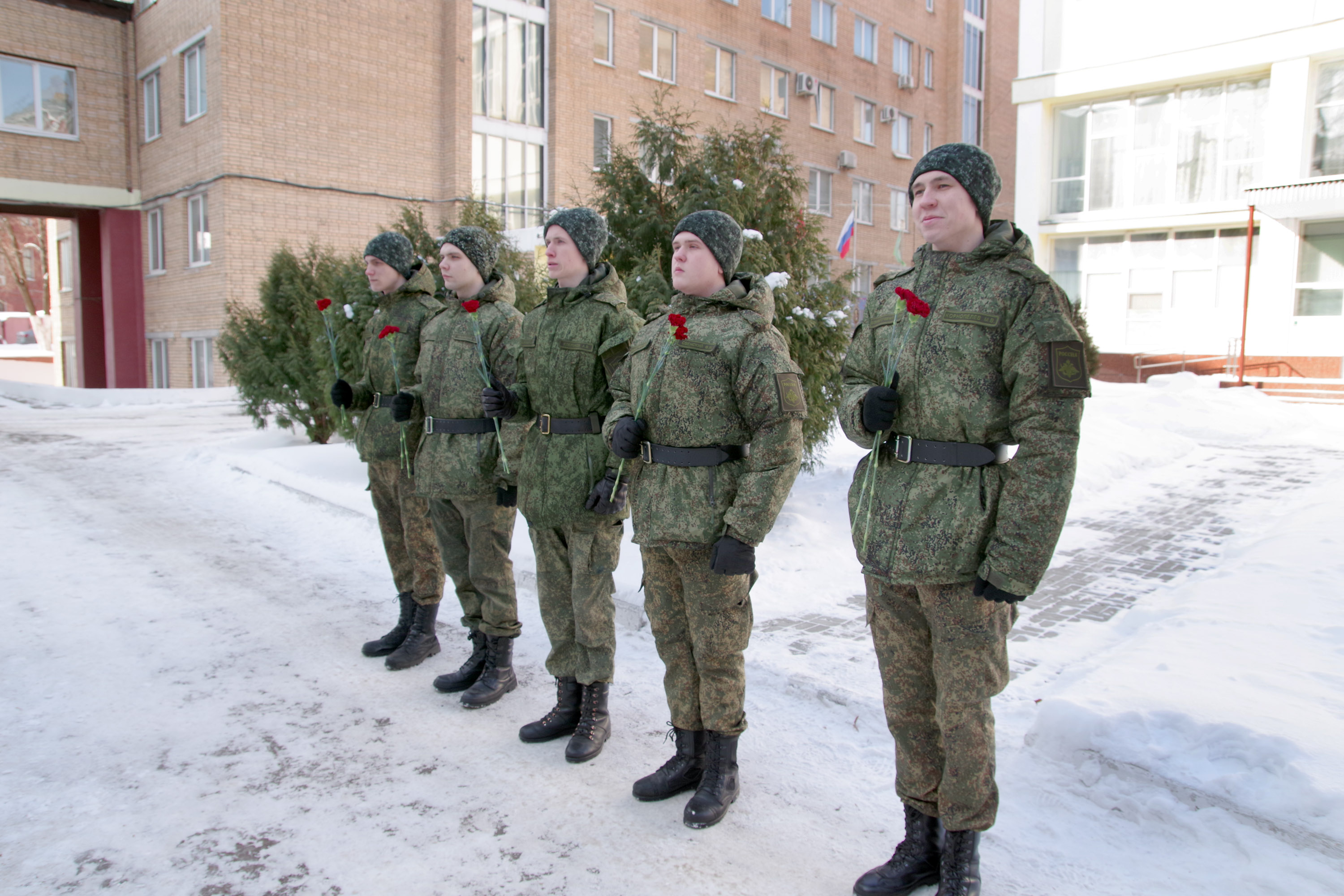 В Государственном университете по землеустройству прошли торжественные мероприятия, посвященные 23 февраля