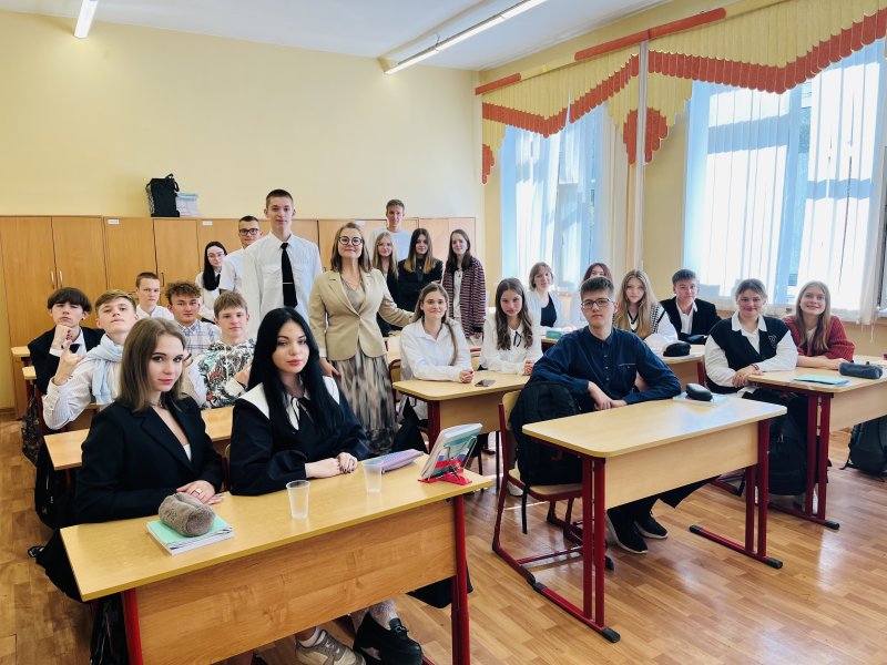 Лекция в московской школе от сотрудников ГУЗ