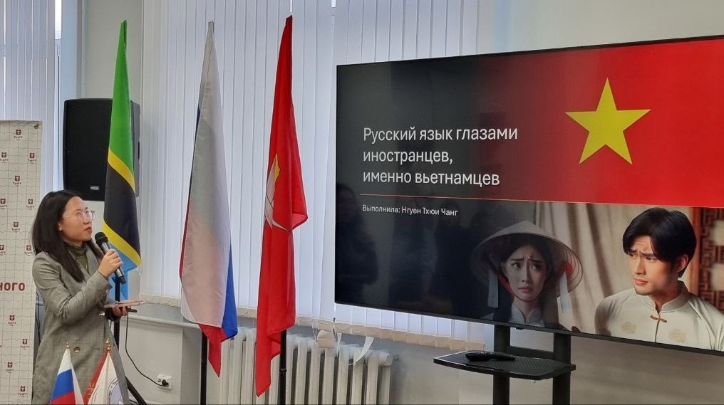 Русский язык, самовары и пряники – иностранные студенты ГУЗ побывали на фестивале в Туле 