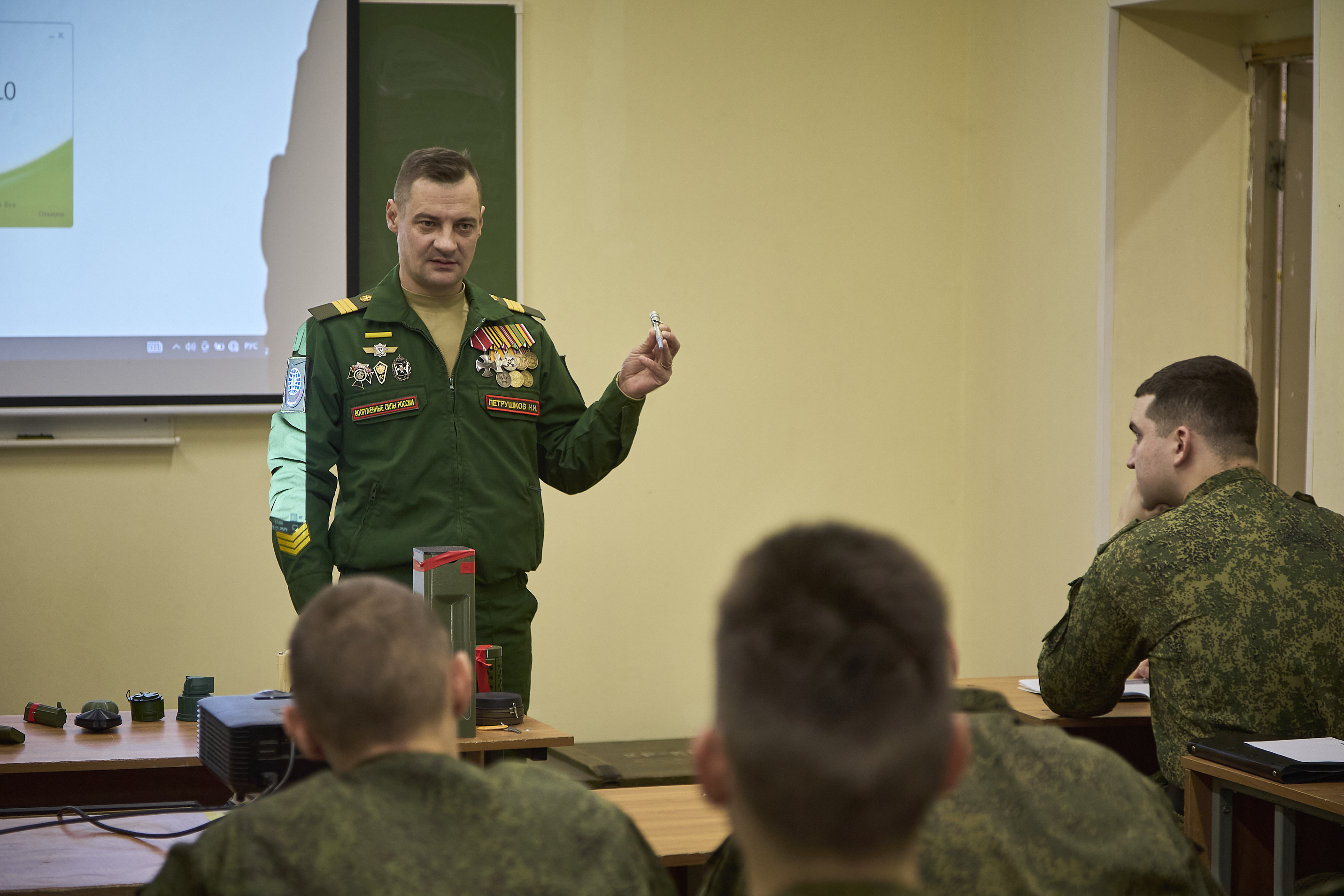 Участники СВО провели занятие по минно-взрывному делу для студентов Военного учебного центра при ГУЗ 