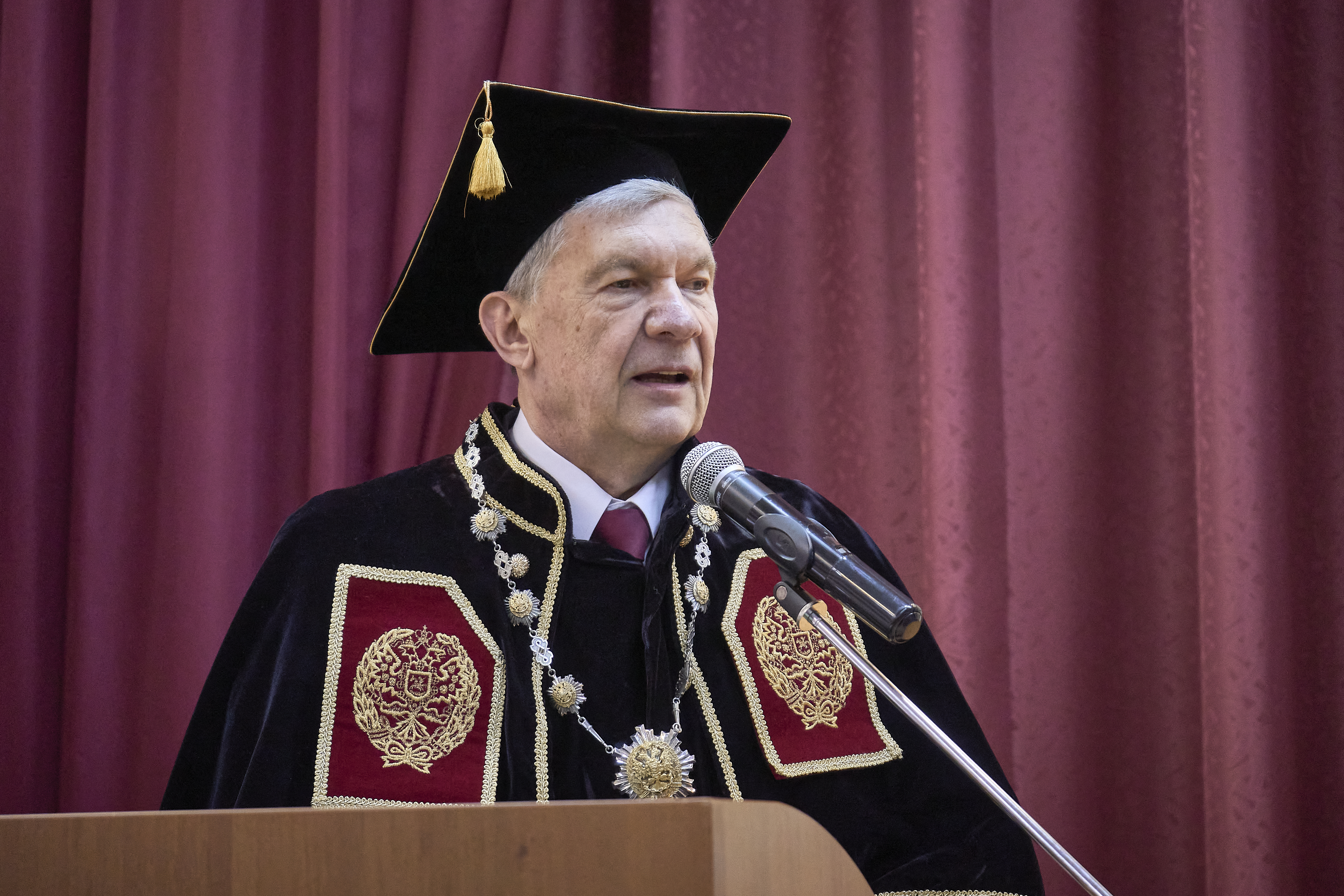На новом этапе: руководитель ГУЗ Александр Линников отчитался на заседании Ученого совета о работе за год
