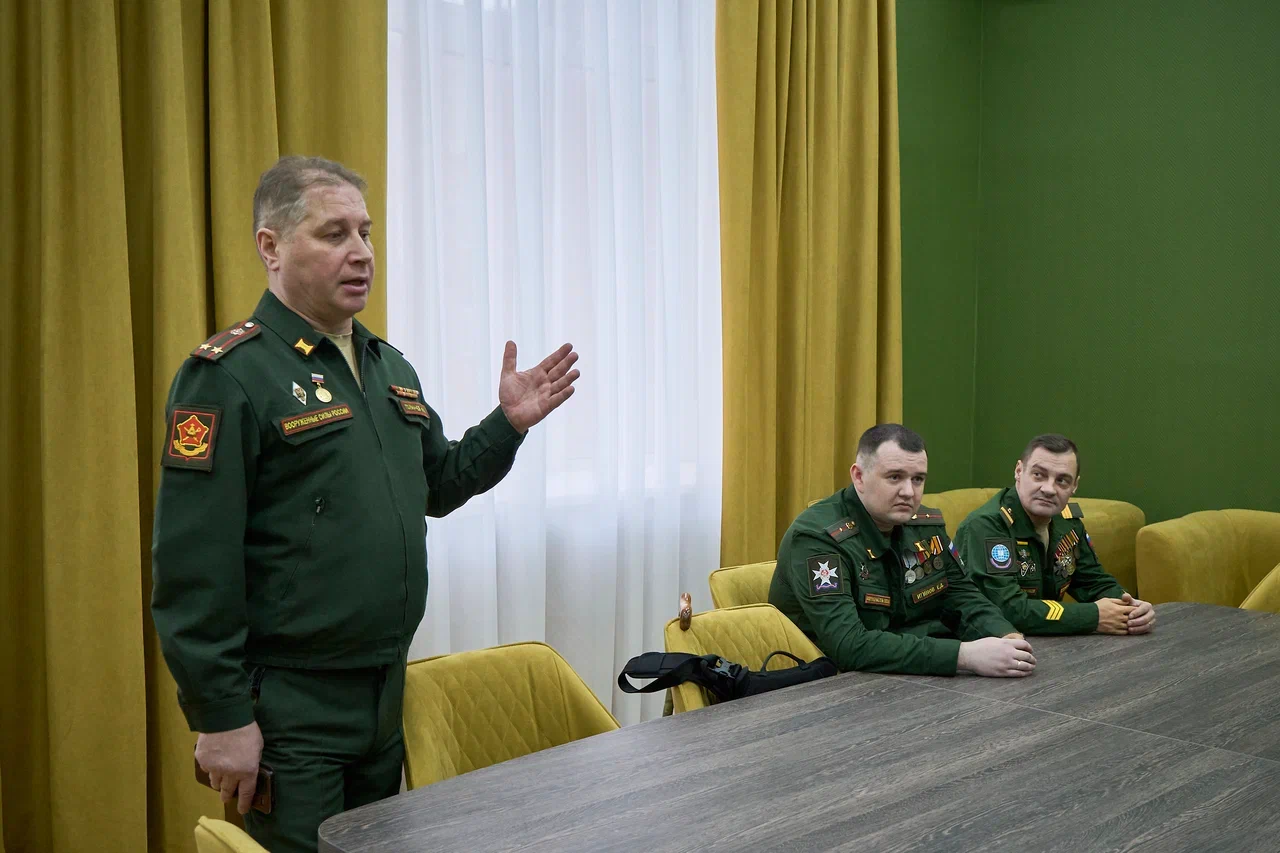 В ГУЗ прошла патриотическая акция «Спасибо героям», приуроченная ко Дню Героев Отечества