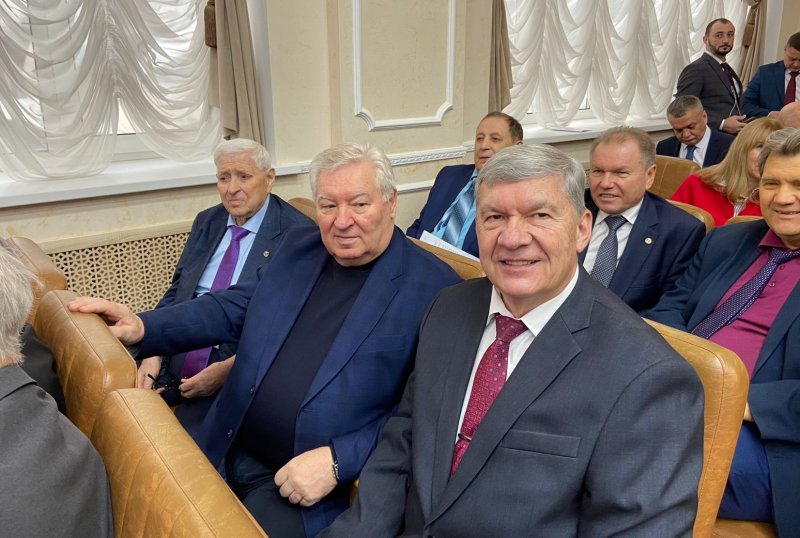 Перед академиками страны с докладом выступил профессор ГУЗ