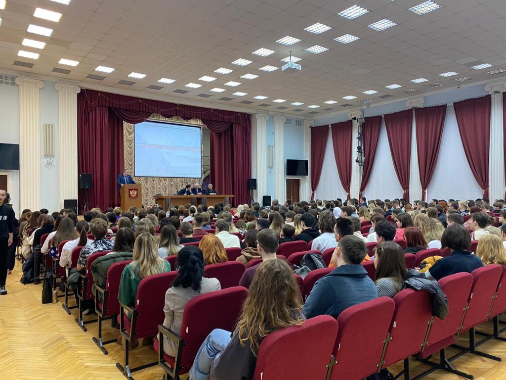 13 февраля в Государственном университете по землеустройству прошли занятия со студентами всех курсов и факультетов по действию работников и обучающихся университета при вооруженном нападении