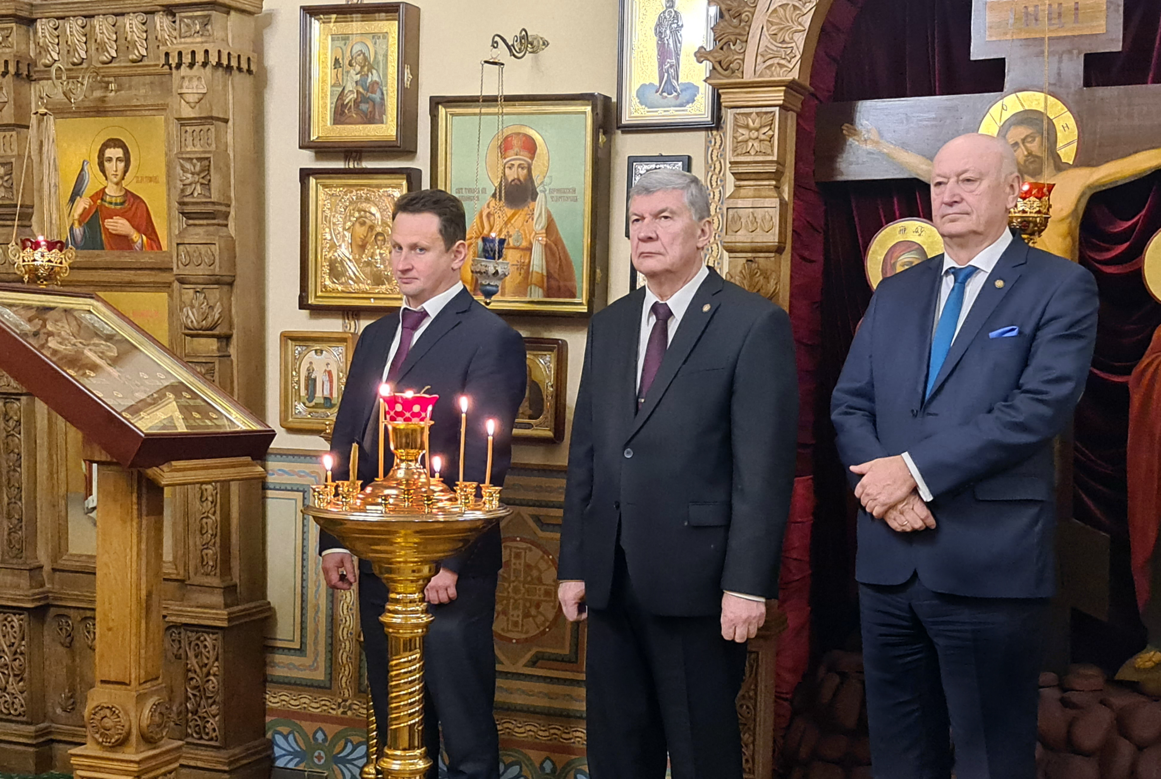 Торжественное богослужение в Домовом храме