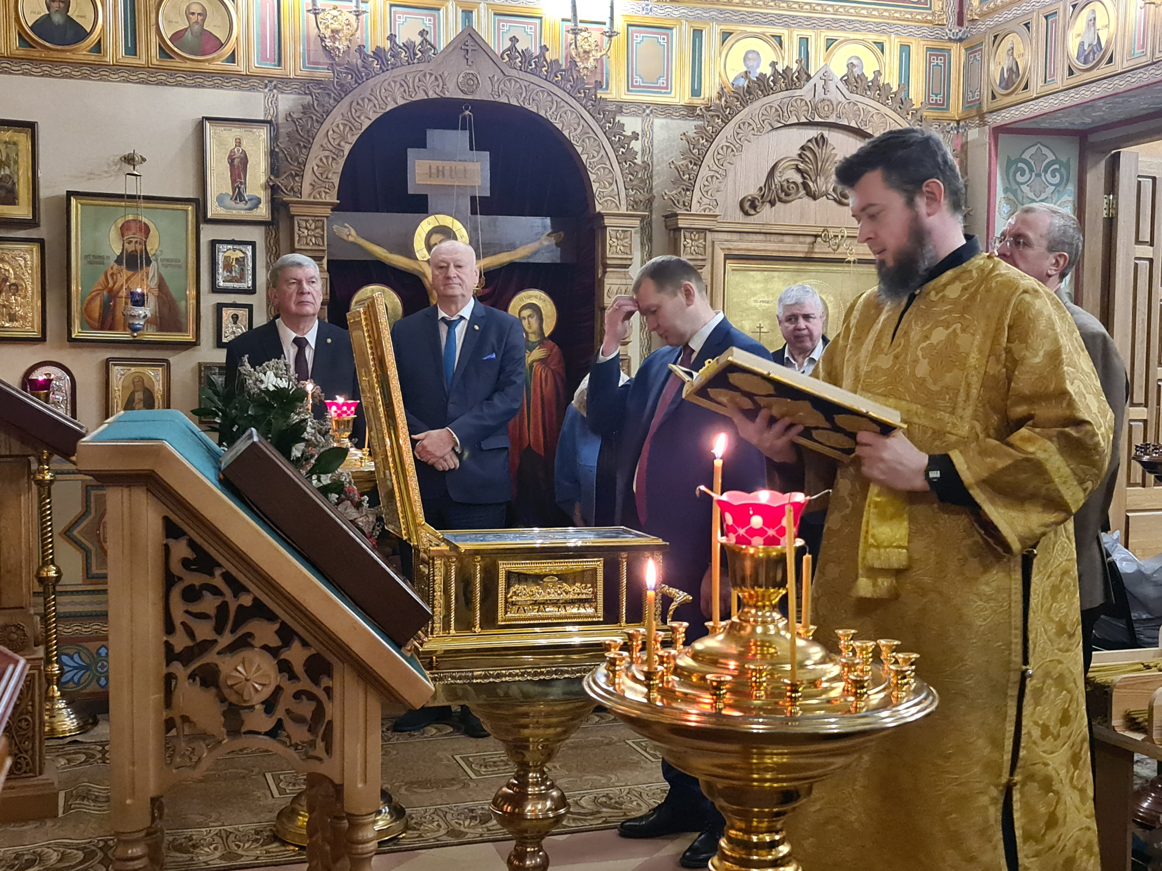 Торжественное богослужение в Домовом храме
