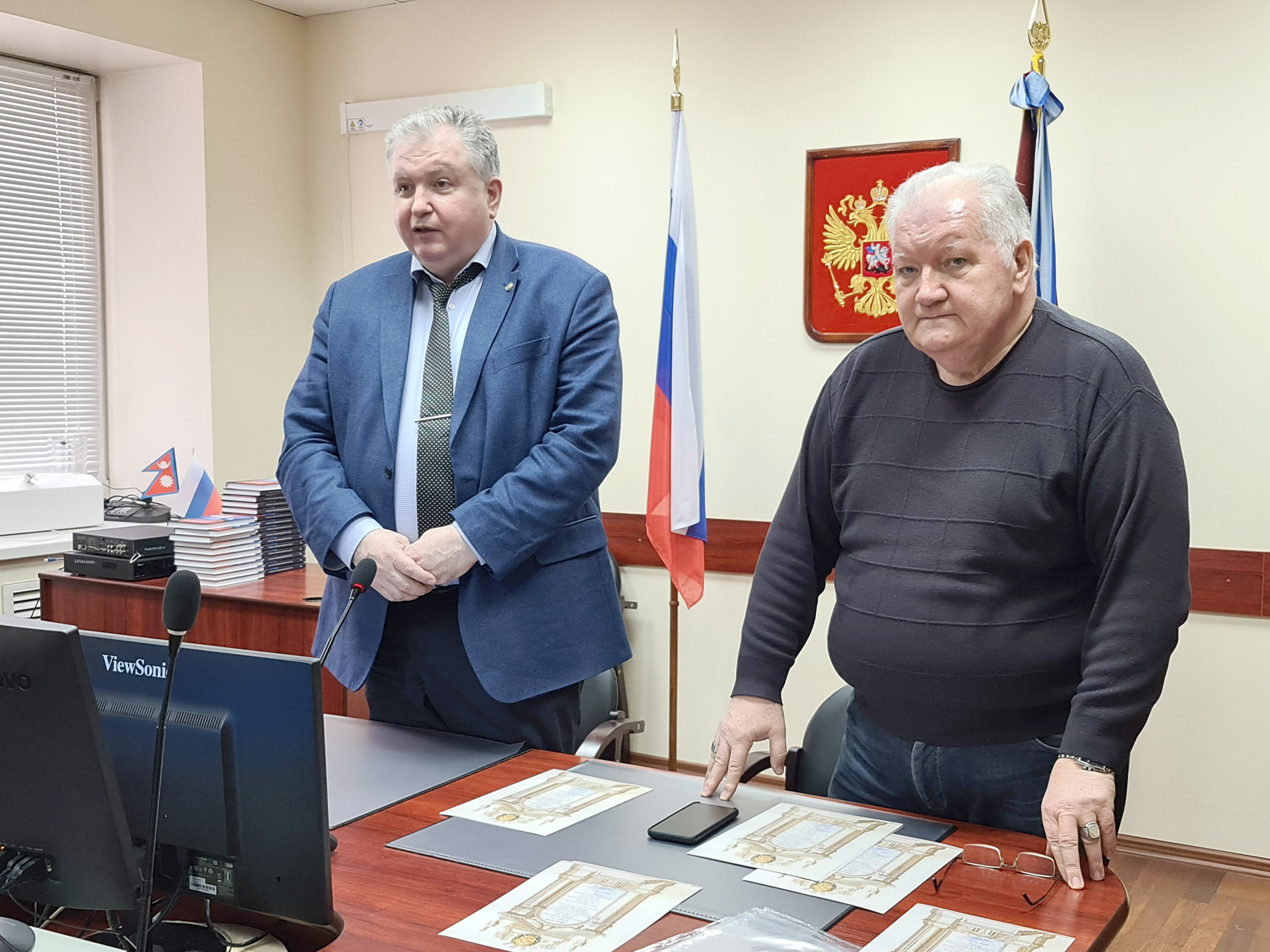 28 февраля 2023 года в конференц-зале ГУЗа врио ректора Папаскири Т.В. наградил участников открытого конкурса на разработку концепции по модернизации корпуса ГУЗ для размещения ГеоКафе
