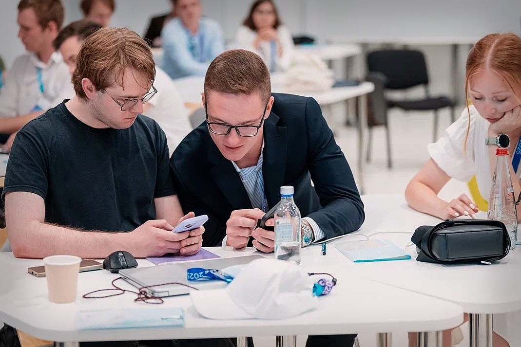 Успех студентов ГУЗ на Международной научно-практической конференции ICECC: инновации, наука и вклад в решение глобальных экологических вызовов