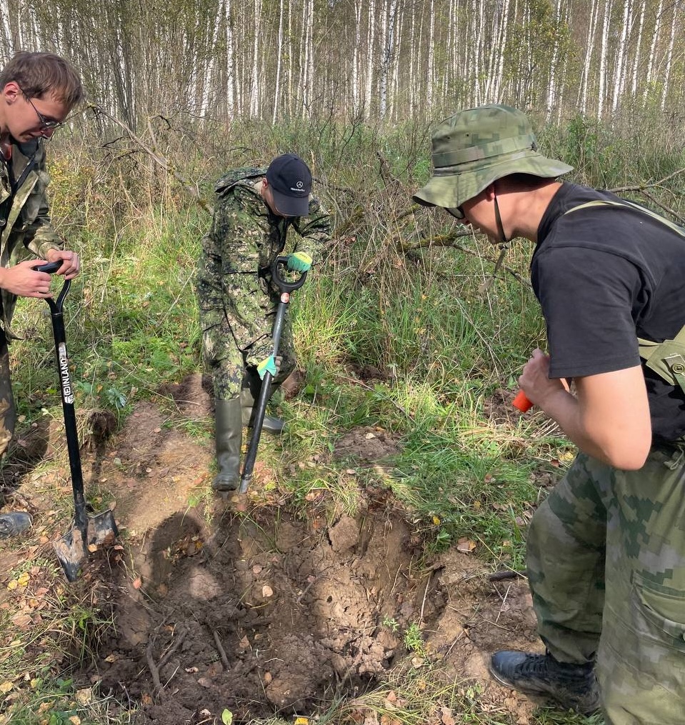 Членов клуба «Ориентир» наградили за вклад в сохранение памяти героев ВОВ