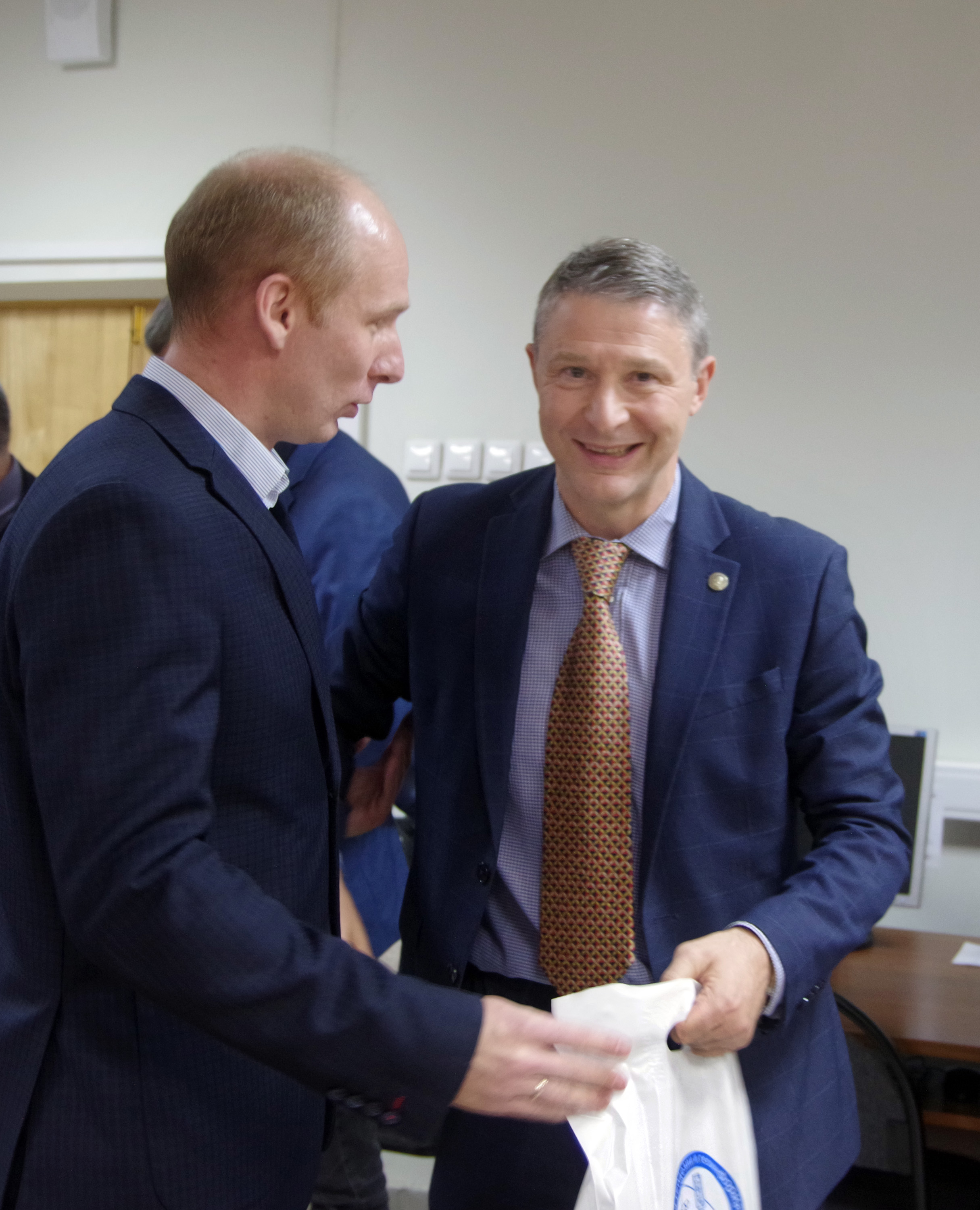 На Ученом совете Государственного университета по землеустройству поздравили с юбилеем заведующего кафедрой градостроительства и пространственного развития, доктора экономических наук, профессора Цыпкина Юрия Анатольевича