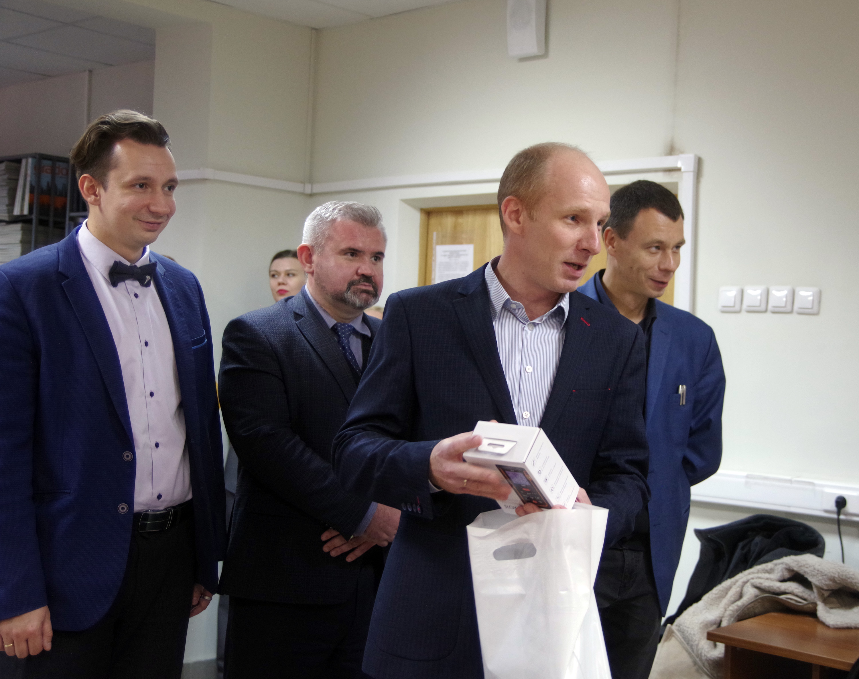 На Ученом совете Государственного университета по землеустройству поздравили с юбилеем заведующего кафедрой градостроительства и пространственного развития, доктора экономических наук, профессора Цыпкина Юрия Анатольевича