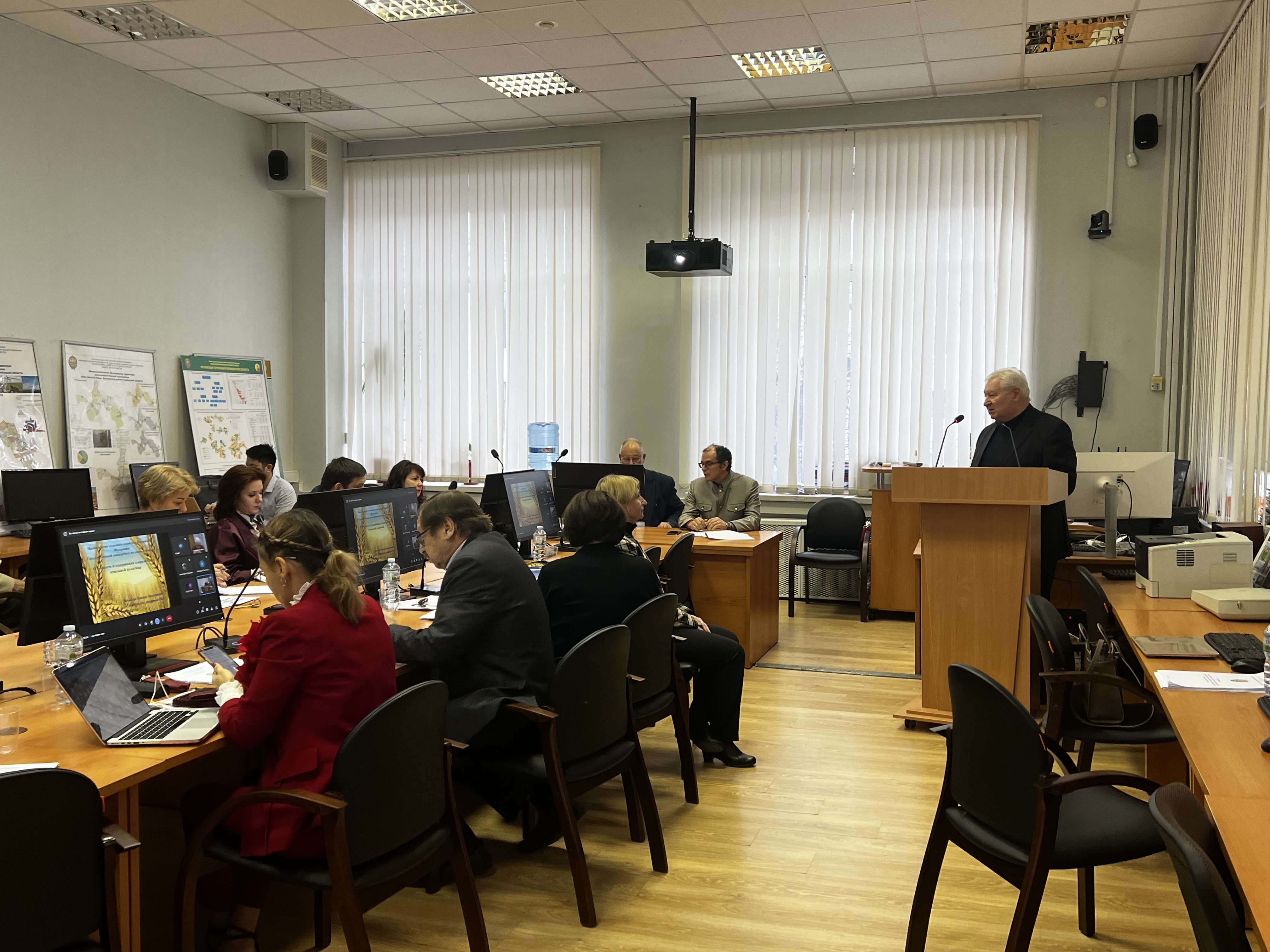 В ГУЗ на высоком уровне провели международную научно-практическую конференцию «Цифровизация землепользования и землеустройства: тенденции и перспективы»