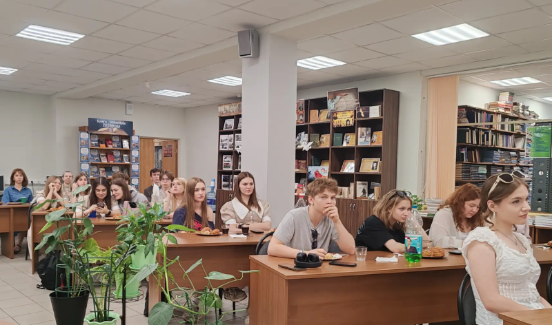 Клуб «ПоЧитатели» ГУЗ собрал гостей на праздник русского языка, Пушкина и России