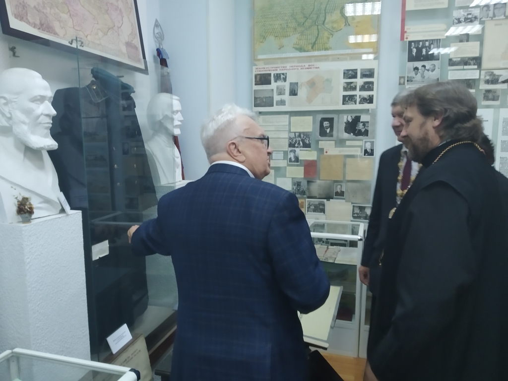 8 июля 2020 года Государственный университет по землеустройству с ознакомительным визитом посетил новый настоятель Богоявленского кафедрального собора г. Москвы епископ Фома