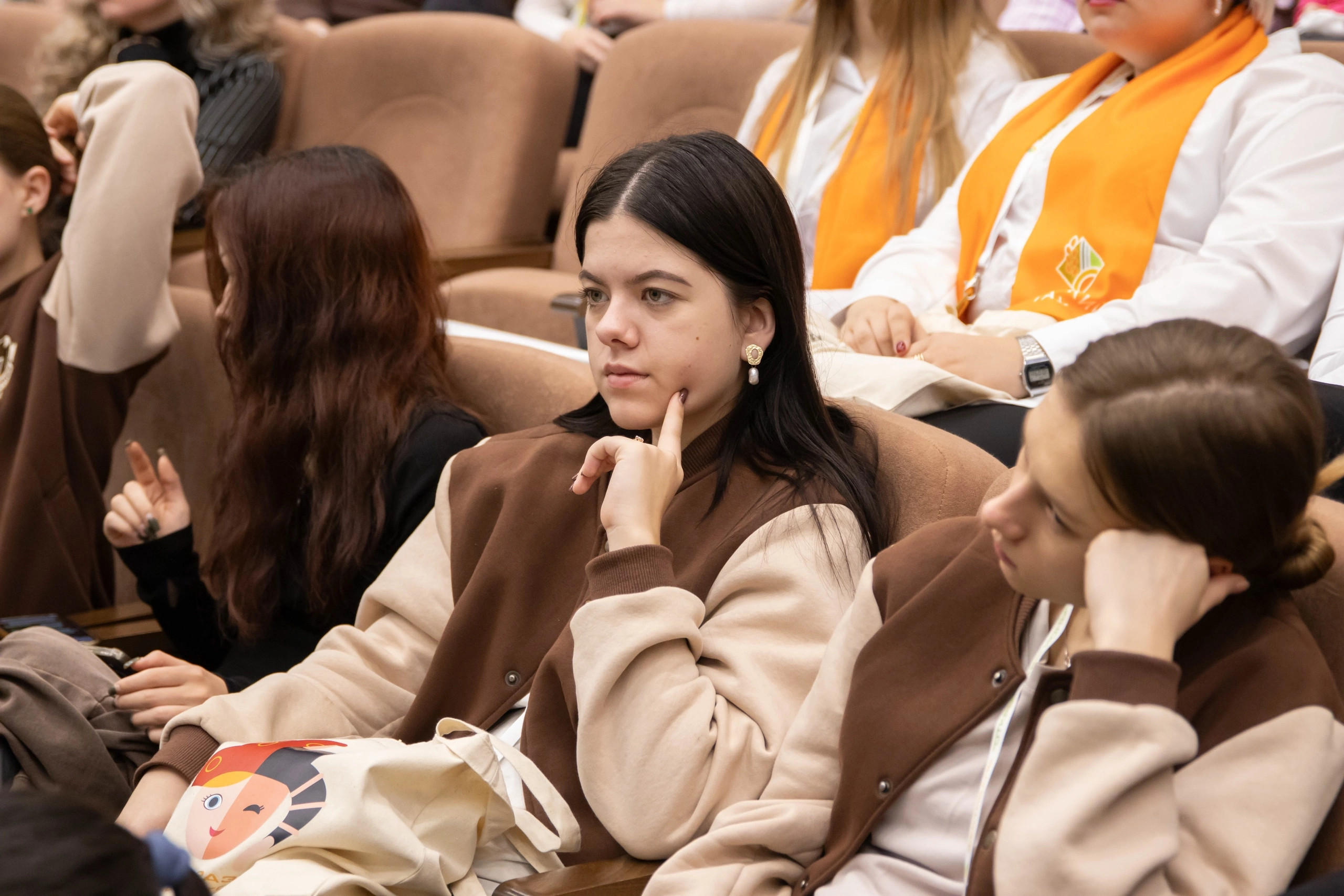 Студенты ГУЗ познакомились с этнографией и культурой регионов России