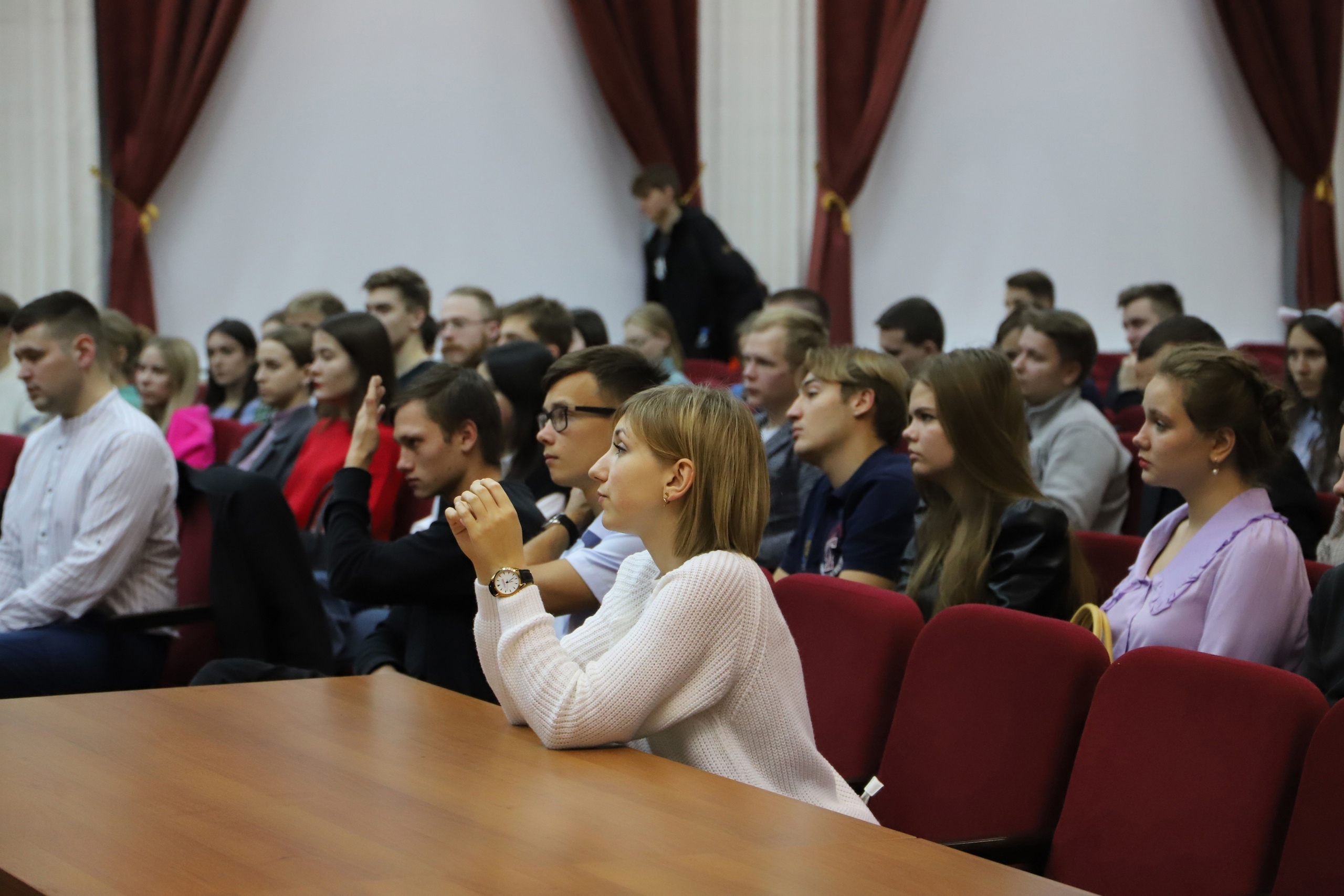 25 октября в Государственном университете по землеустройству прошла встреча депутата Московской городской Думы - Щитова Кирилла Владимировича со студентами