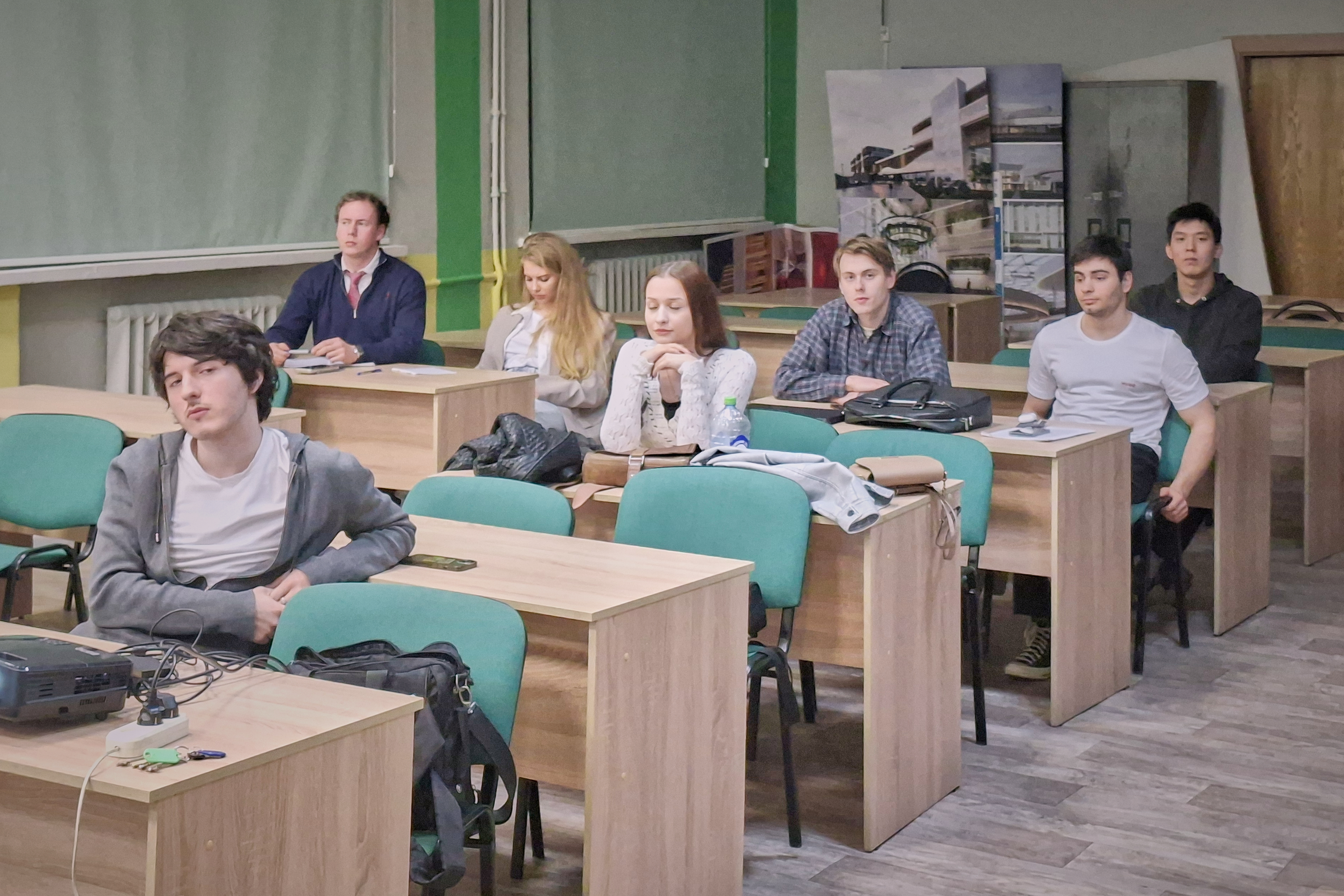 Студенты ГУЗ примерили роли судей и адвокатов на деловых играх по земельным спорам