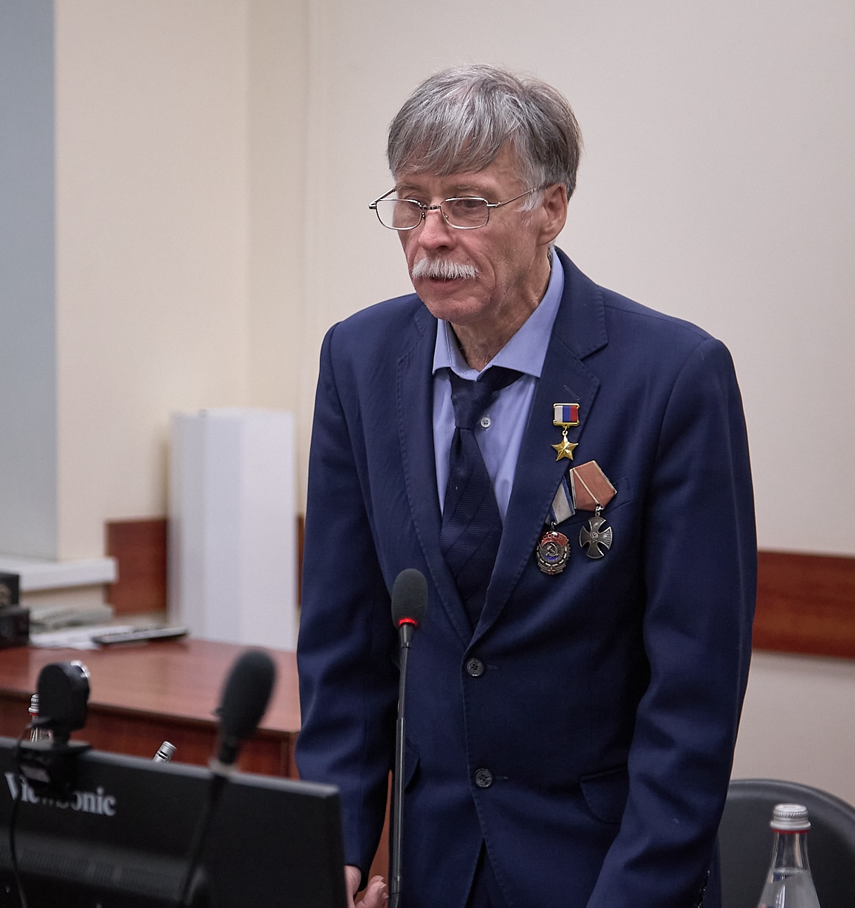 Студенты ГУЗ встретились с Героем России Евгением Черняевым  