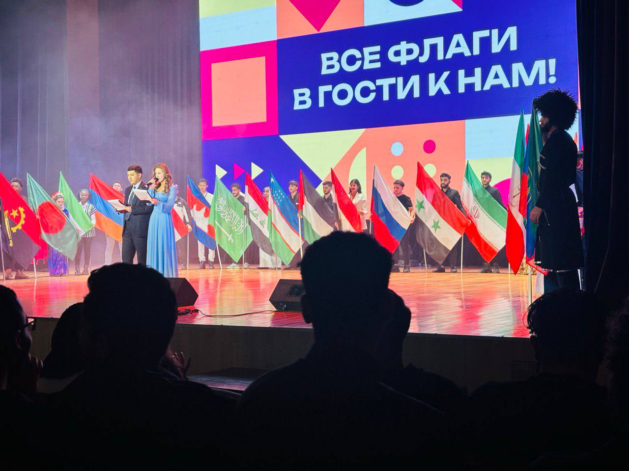 Русский язык, самовары и пряники – иностранные студенты ГУЗ побывали на фестивале в Туле 
