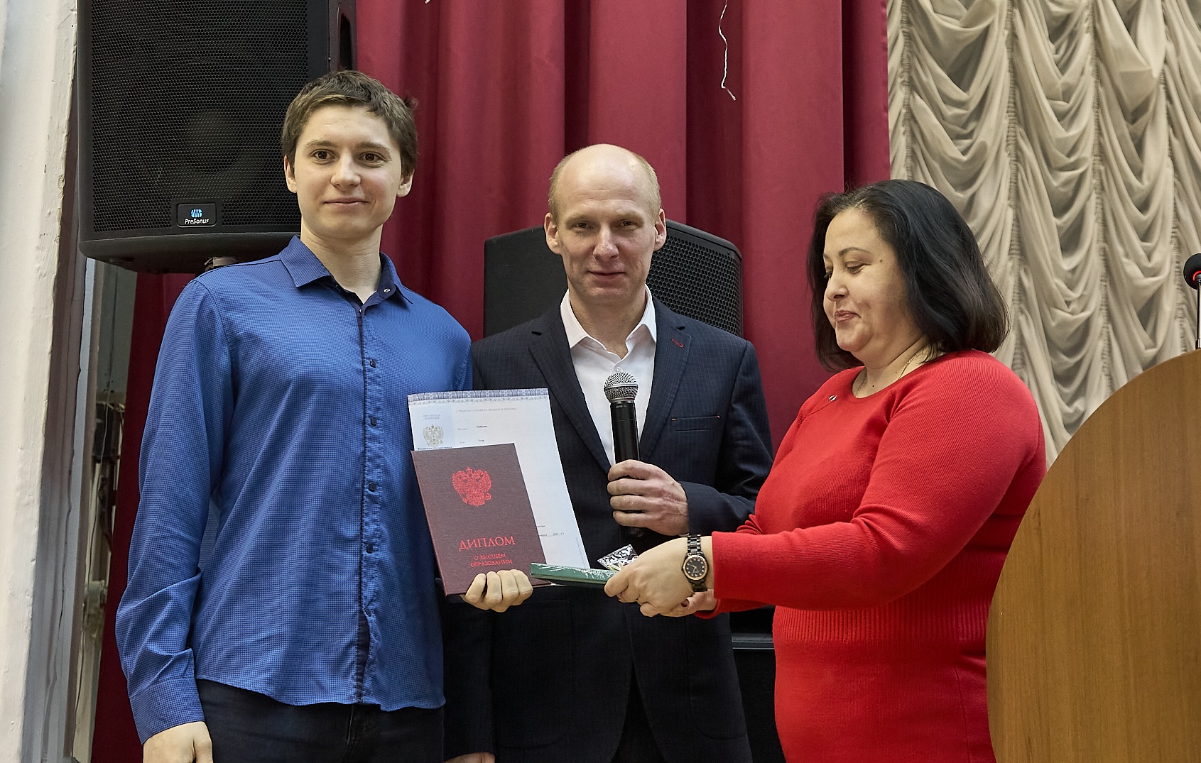 Вперед, к успешной карьере – выпускникам магистратуры ГУЗ вручили дипломы 