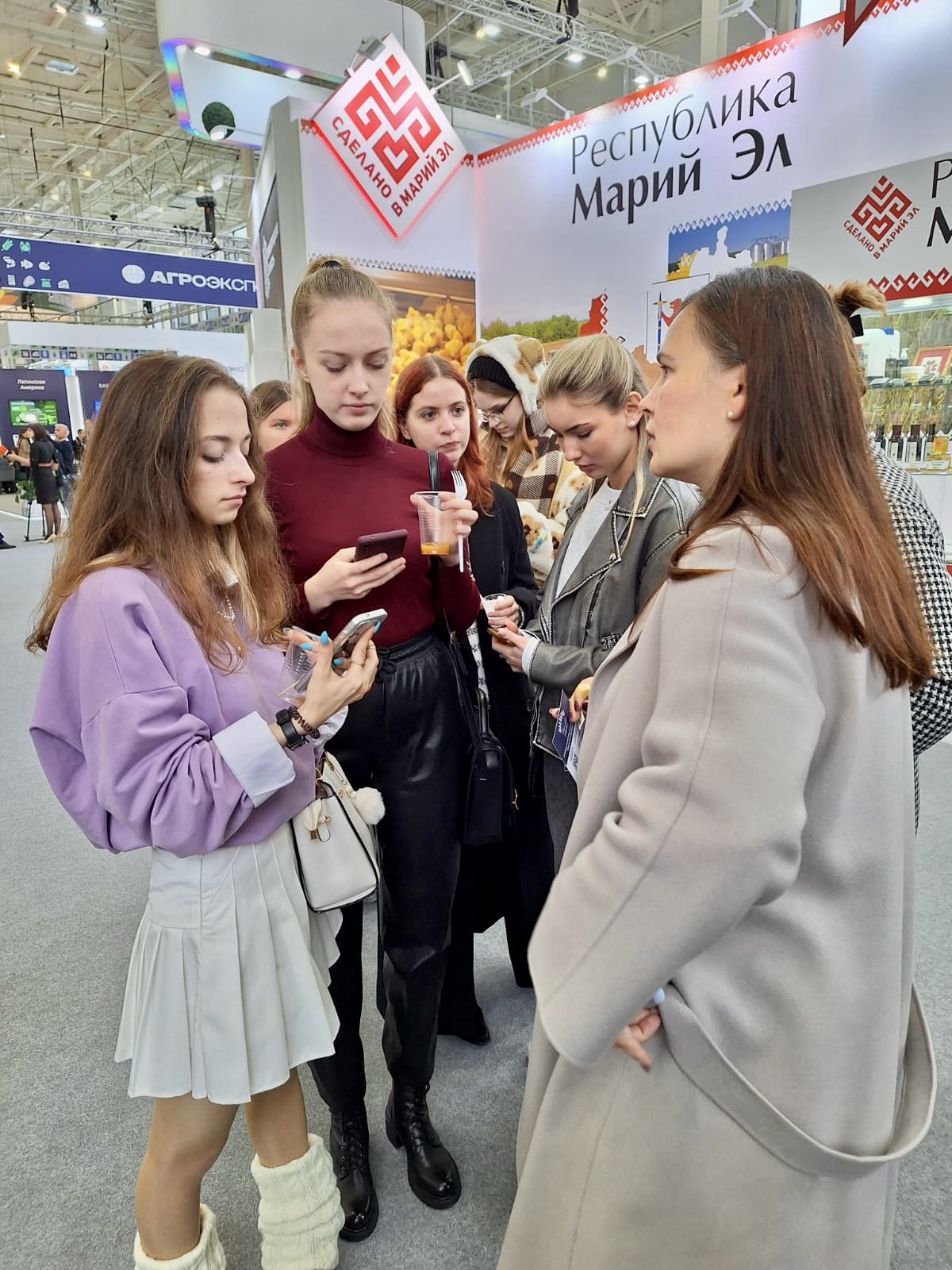 Преподаватели и студенты ГУЗ посетили агропромышленную выставку «Золотая осень»