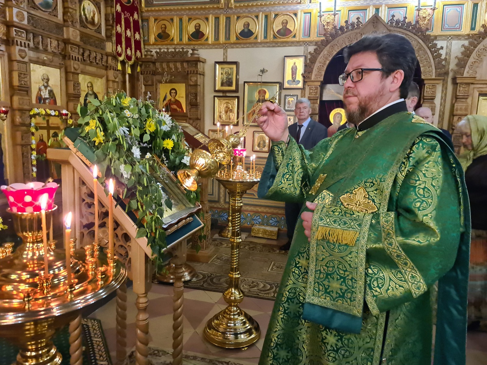 В Домовом храме ГУЗа прошло богослужение ко дню Константина и Елены 