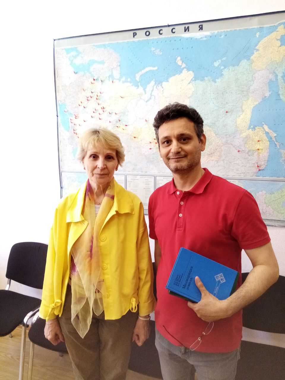 Поздравляем выпускника аспирантуры по кафедре геоэкологии и природопользования Аль-Нуссаири Хусам Халаф Кадим из Ирака с присвоением ученой степени кандидата географических наук!