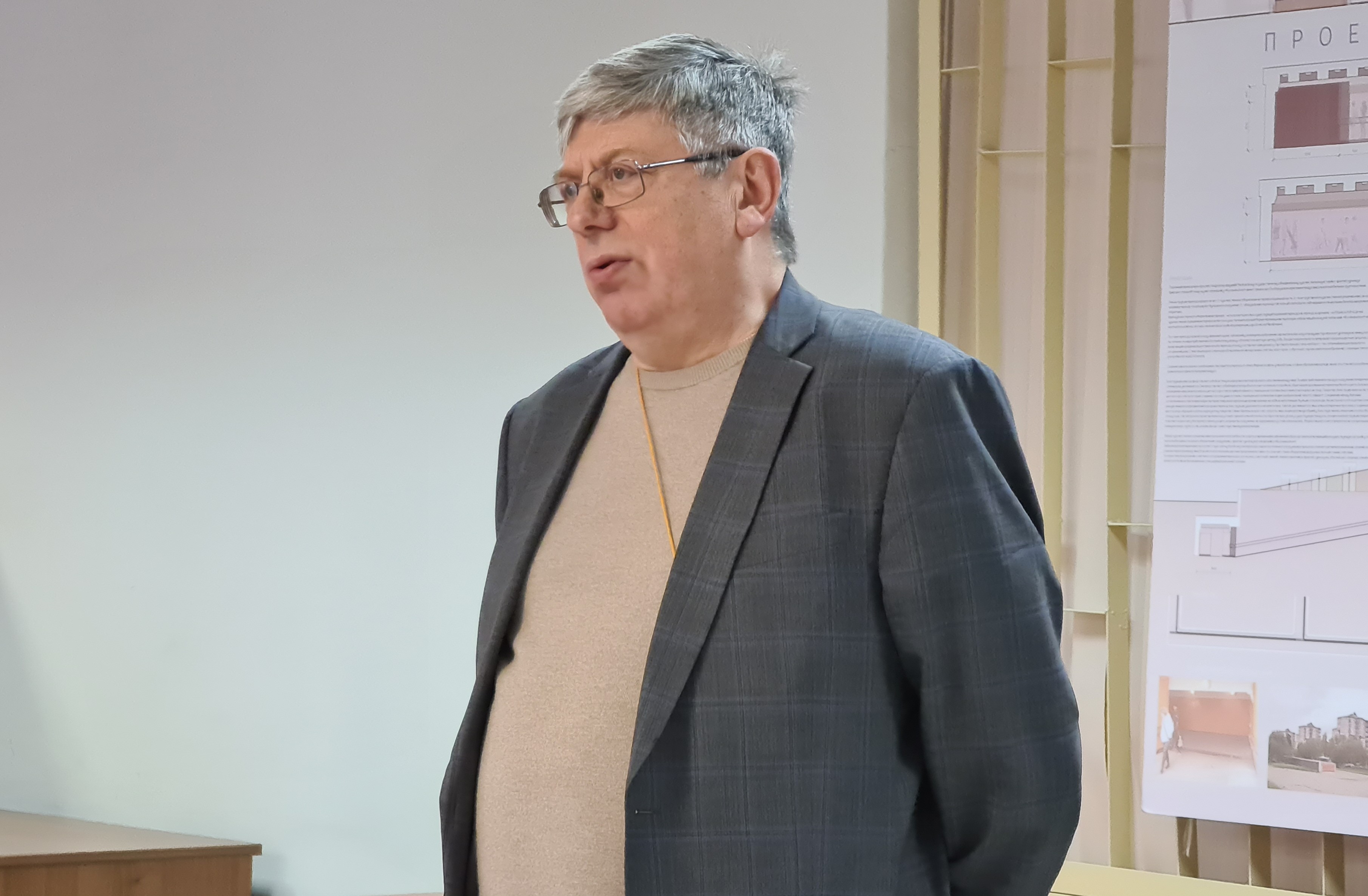 Первокурсники показали театральную постановку по пьесе «Капитан из Кёпеника»