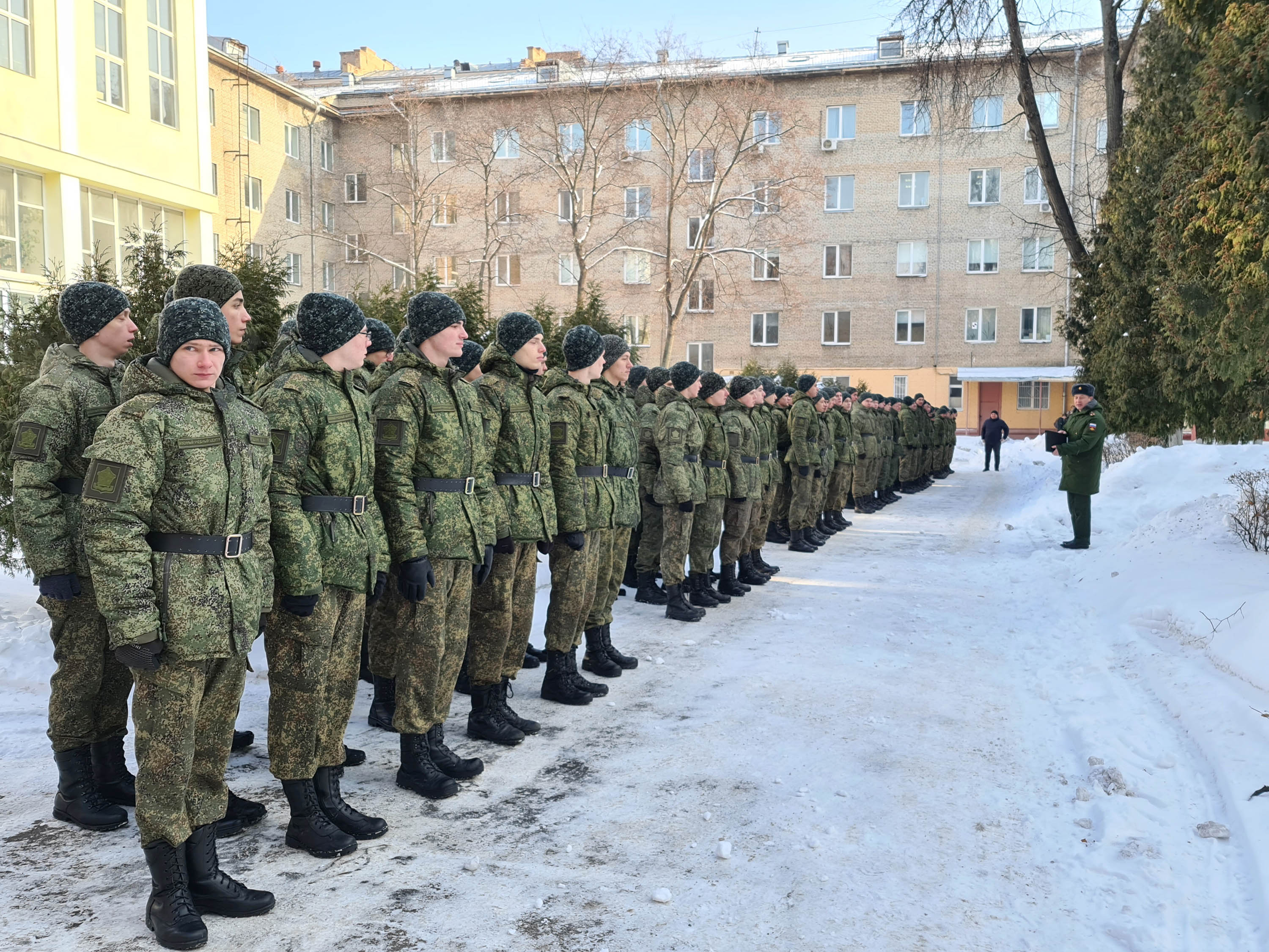 В Государственном университете по землеустройству прошли торжественные мероприятия, посвященные 23 февраля