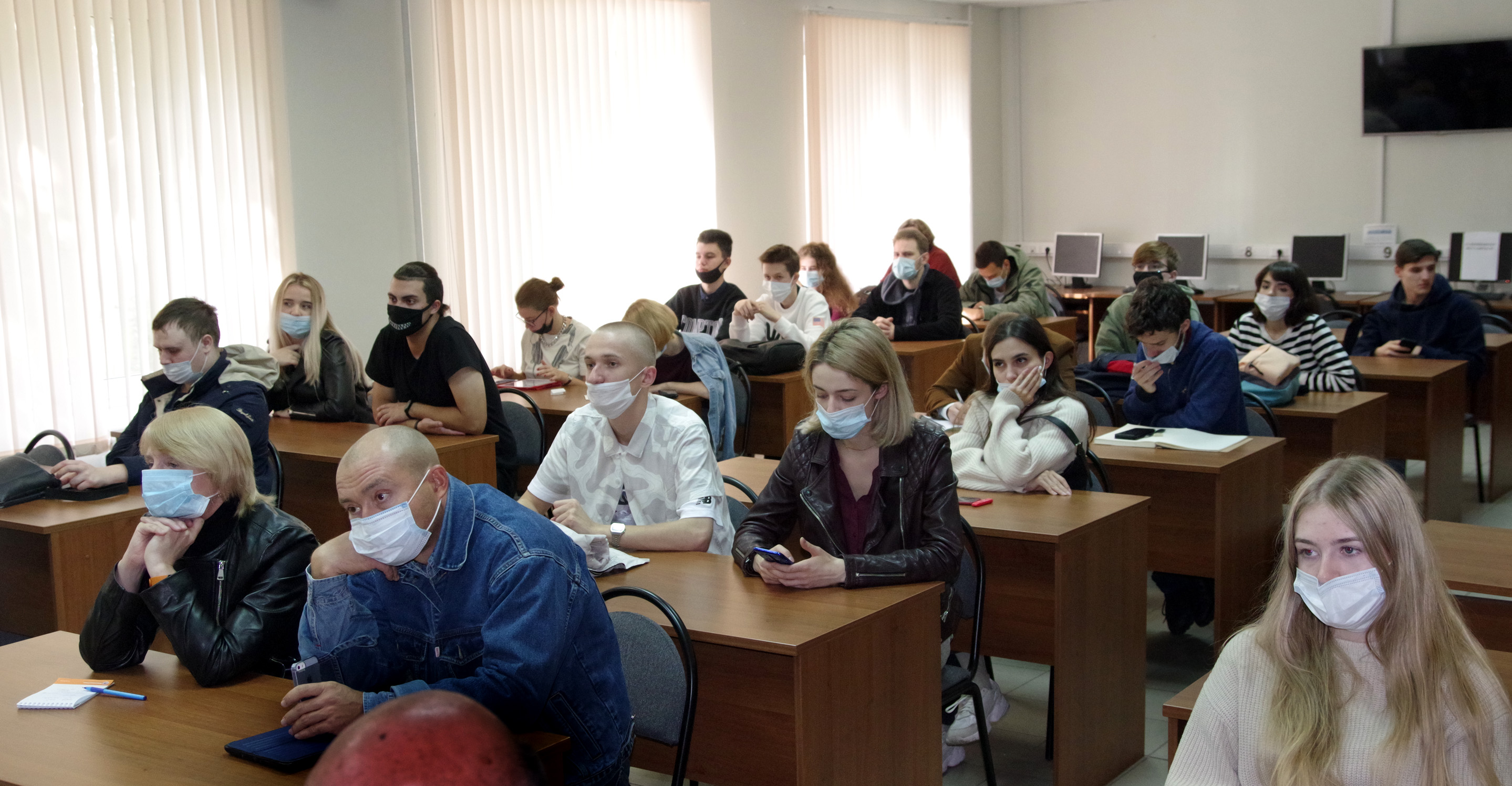 16 сентября 2020 года в Государственном университете по землеустройству прошел информационный семинар, посвященный профилактике инфекций, гриппа и ОРВИ