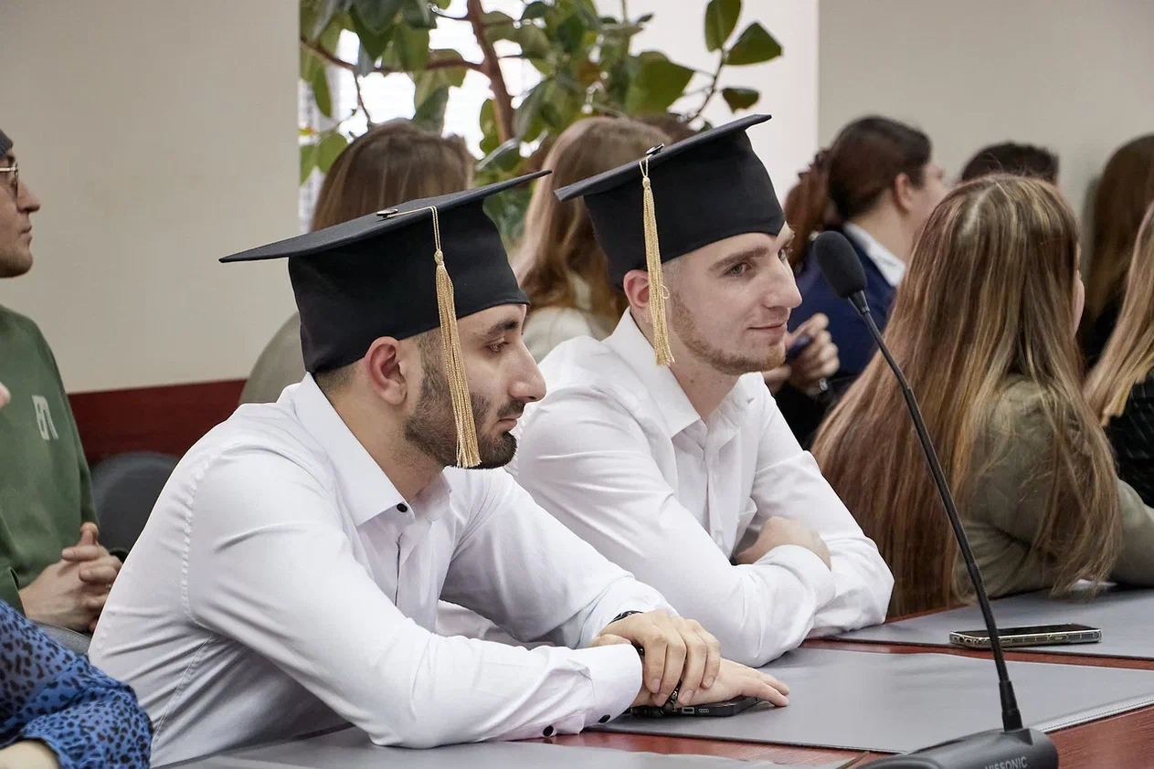 Вручение дипломов выпускникам-заочникам ГУЗ