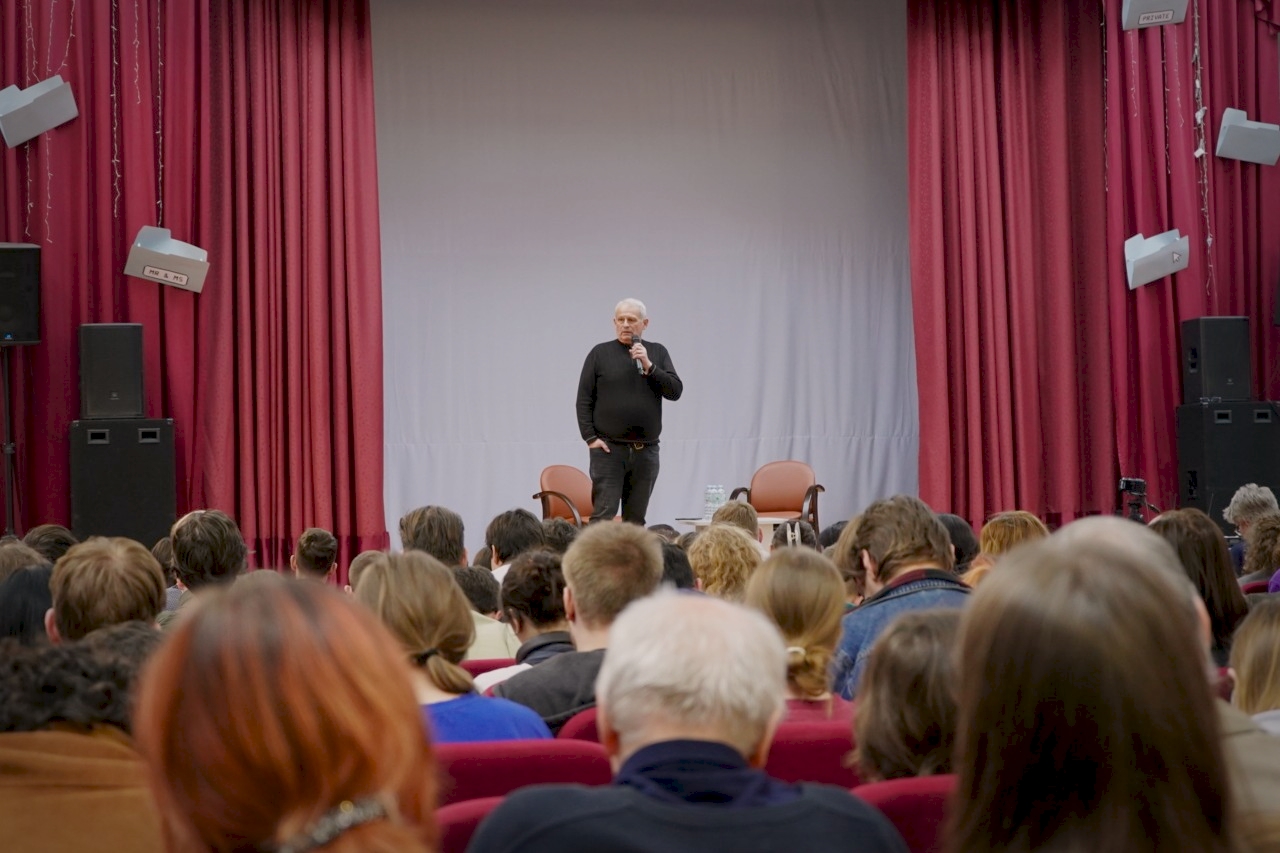 От крепостного права до современных земельных отношений: путешествие в историю из Актового зала ГУЗ