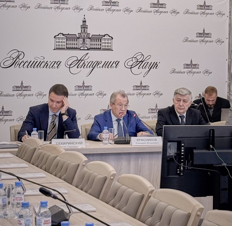 Профессор ГУЗ вошел в число экспертов РАН по развитию производства льна и конопли