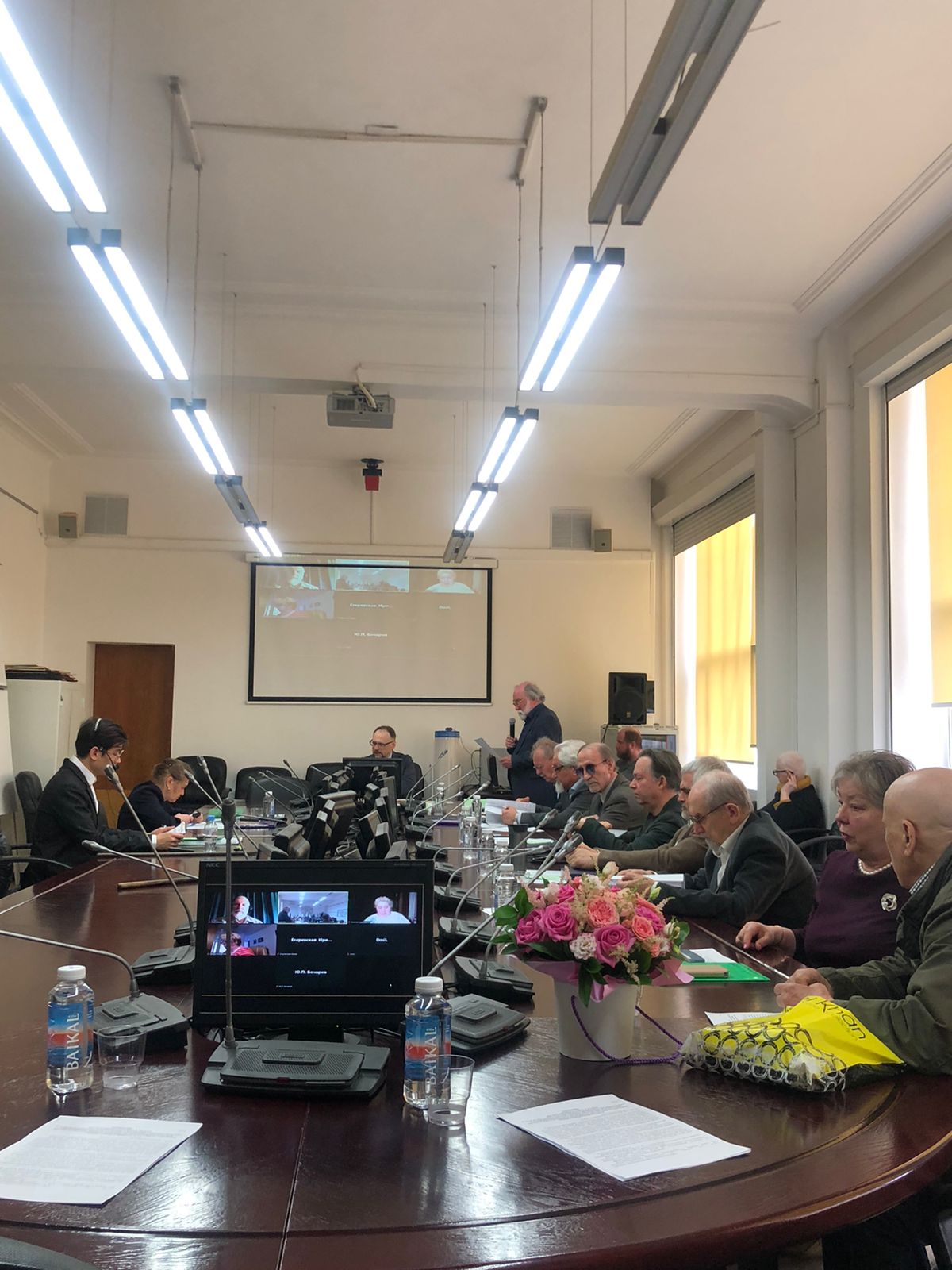 Поздравляем выпускника магистратуры и аспирантуры по кафедре архитектуры ГУЗ Ди Сопхеак из Камбоджи с присвоением ученой степени кандидата архитектуры!