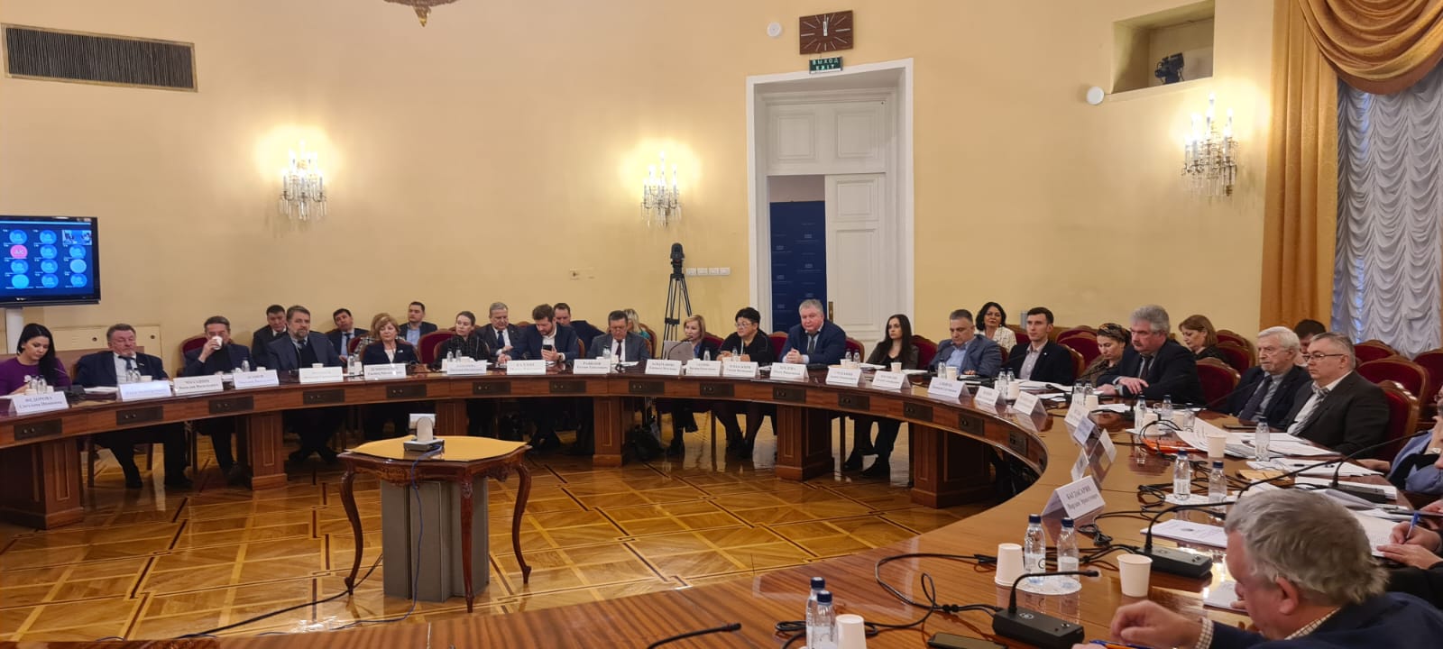 Врио ректора Т.В. Папаскири принял участие в заседании круглого стола «Сельские семьи как хранители традиционных духовно-нравственных ценностей Российской цивилизации»