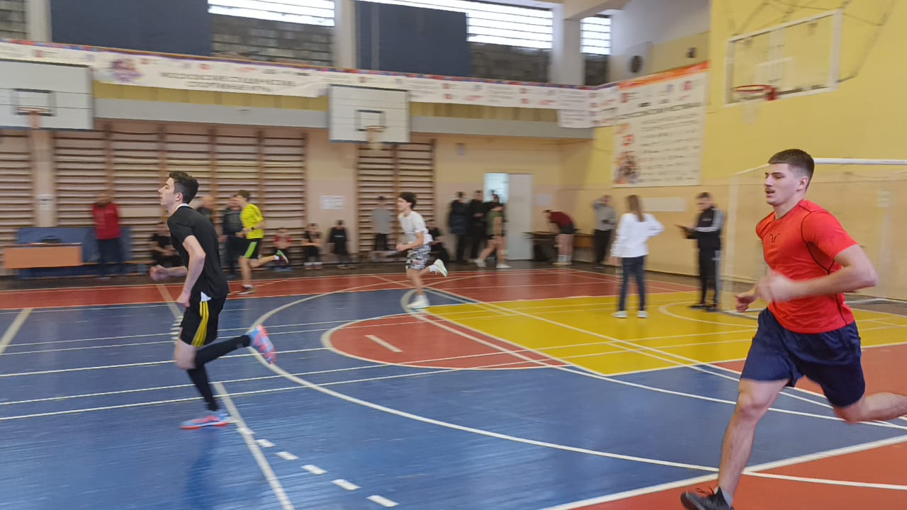 На первенстве Университета выявили лучших в многоборье ГТО