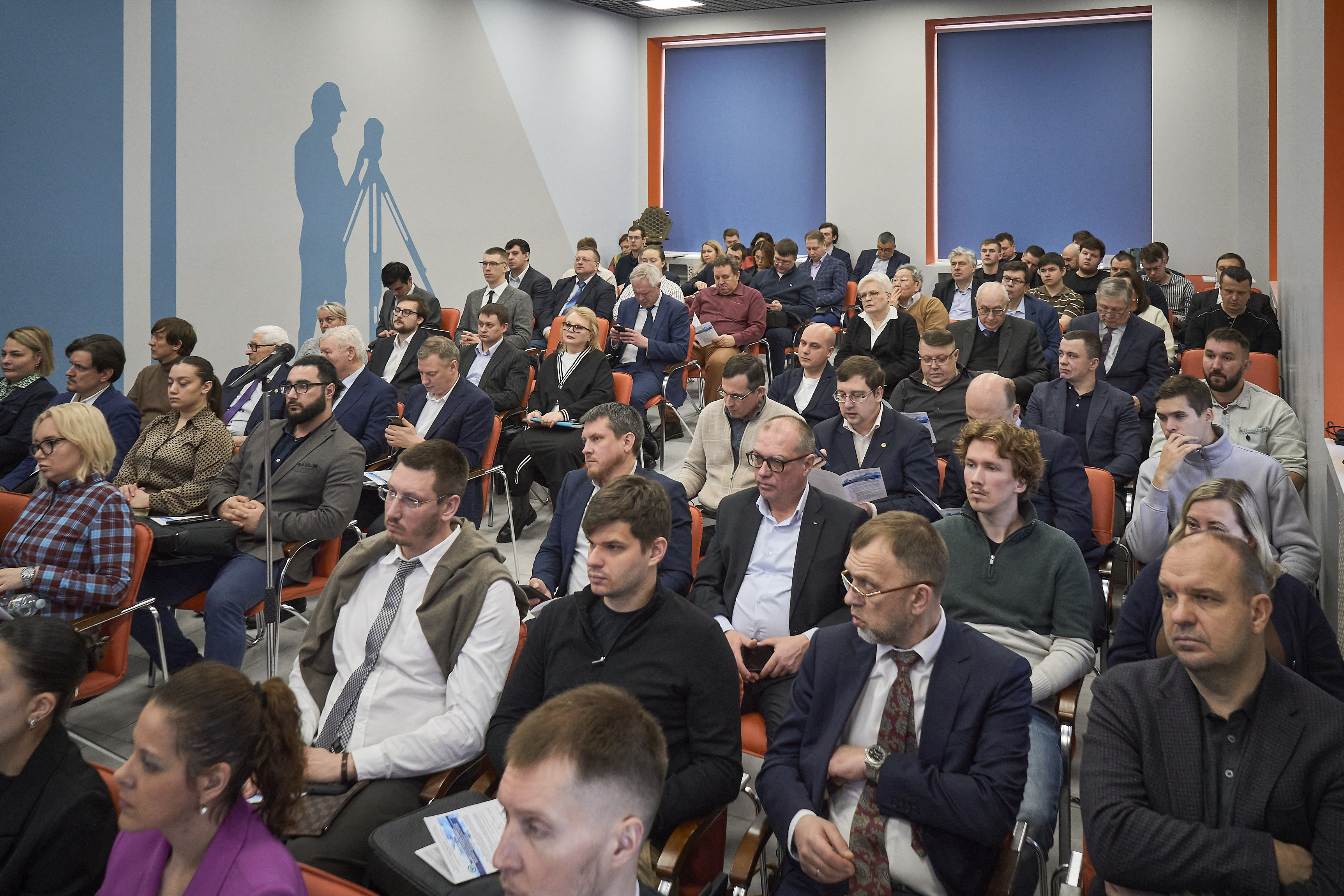 «Малое» небо становится ближе к земле: в ГУЗ обсудили стратегию развития беспилотной авиации для АПК и геодезии