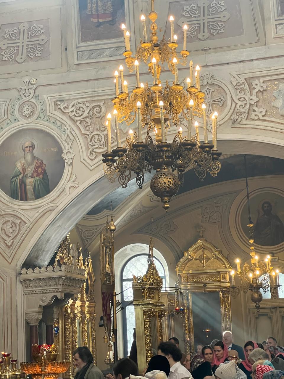 Делегация ГУЗ посетила Храм иконы Божией Матери Знамение в Переяславской слободе