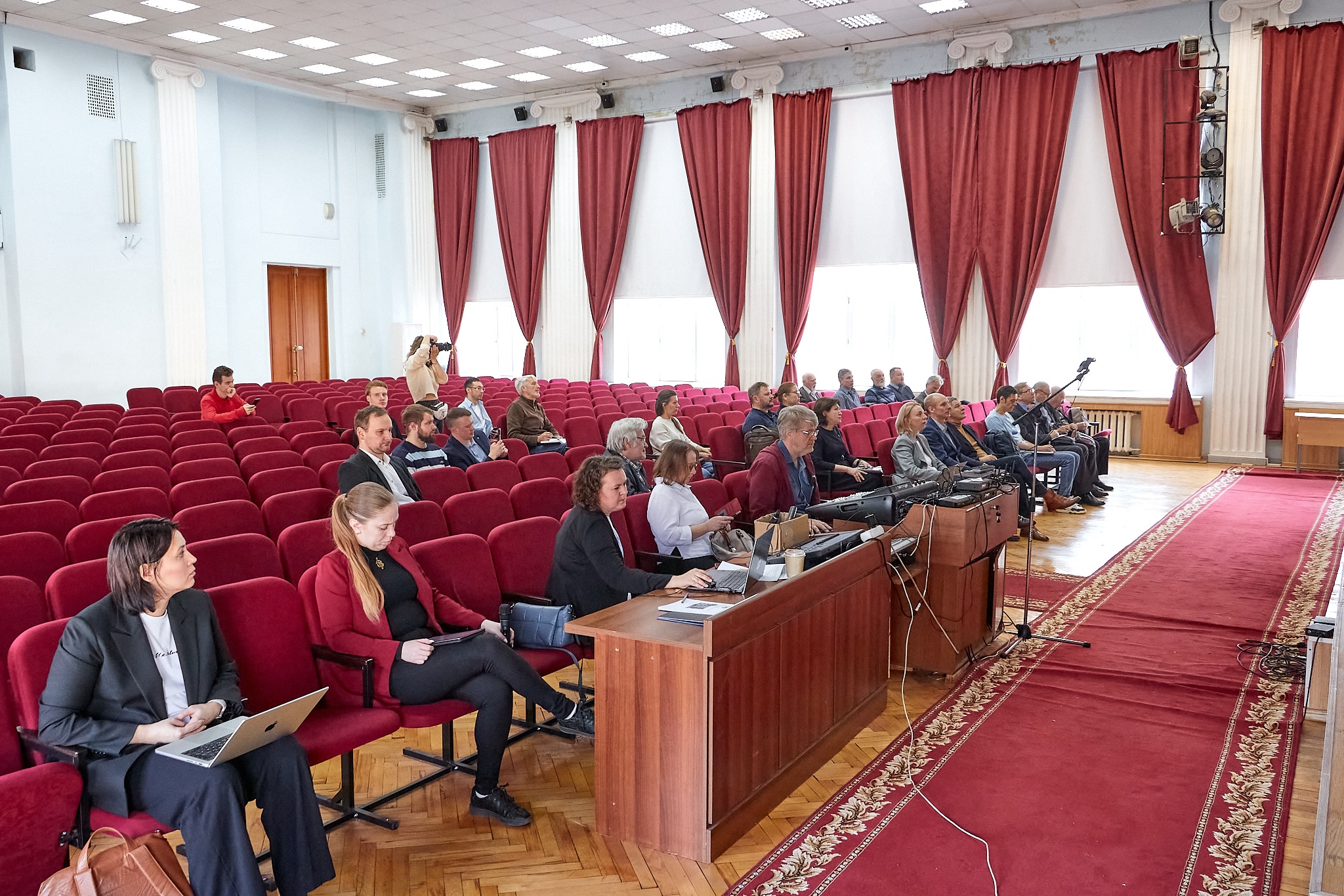 В ГУЗ прошла конференция по проблемам развития сельских и городских территорий