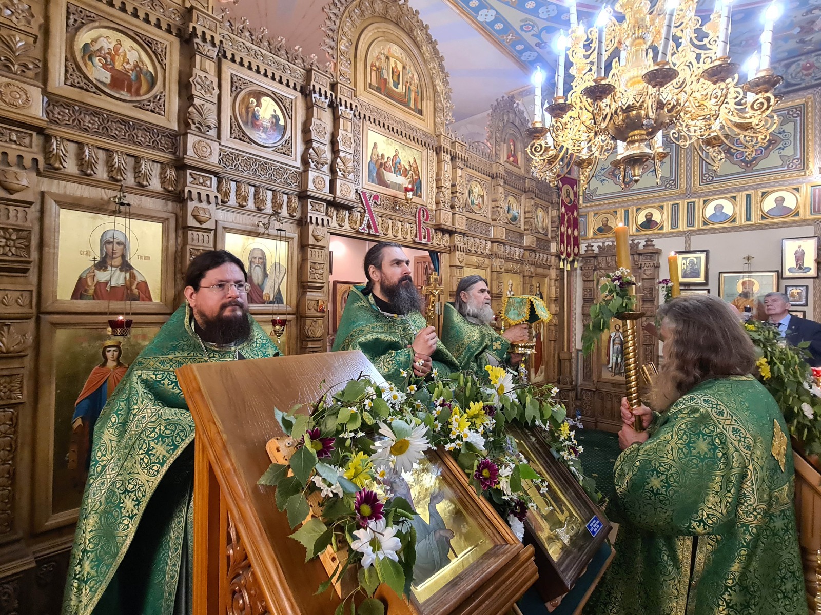 В Домовом храме ГУЗа прошло богослужение ко дню Константина и Елены 